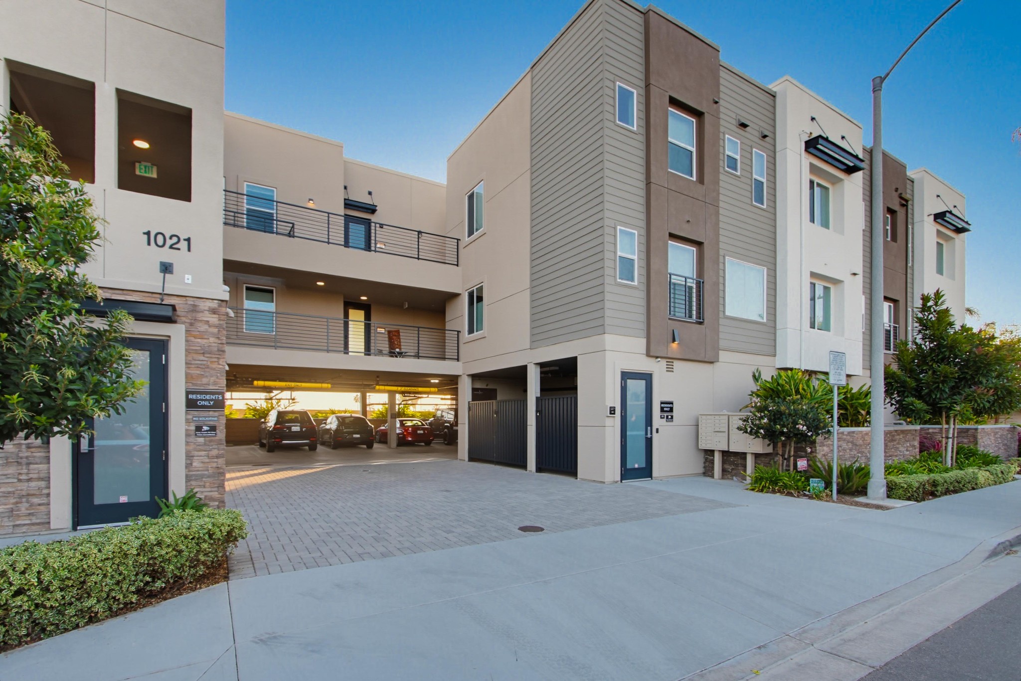 Virtual tour photo 45 of 48 for 1021 S Cleveland St Unit 313