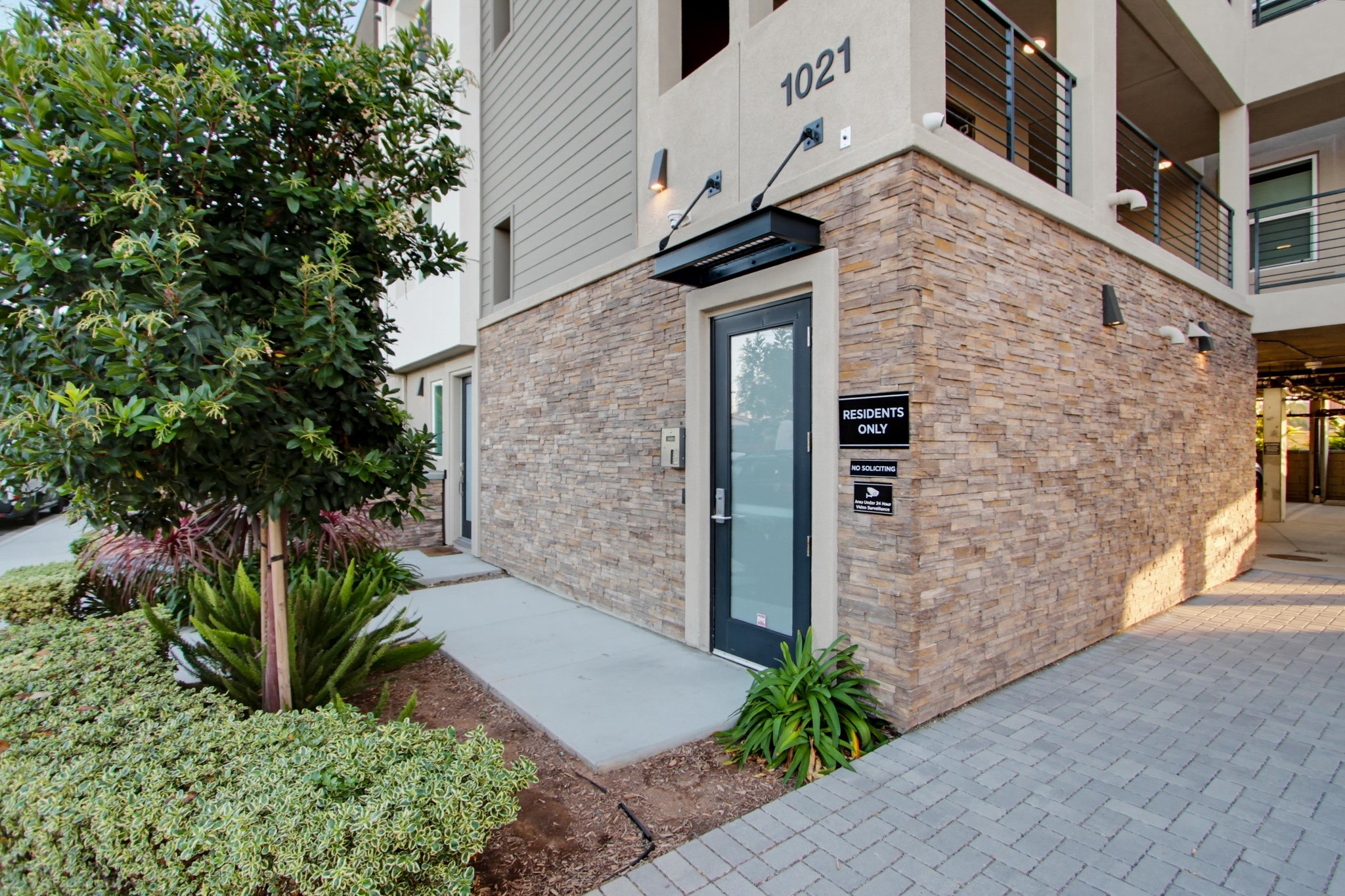 Virtual tour photo 47 of 48 for 1021 S Cleveland St Unit 313
