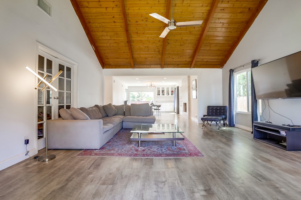 Virtual tour photo 6 of 32 for 10217 Via Del Sud