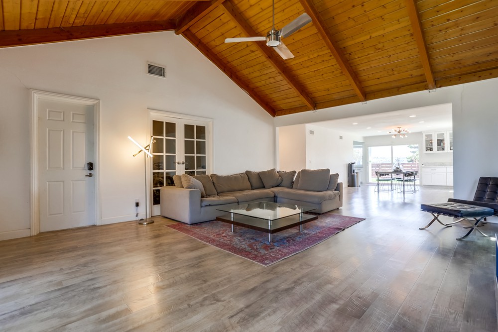 Virtual tour photo 8 of 32 for 10217 Via Del Sud