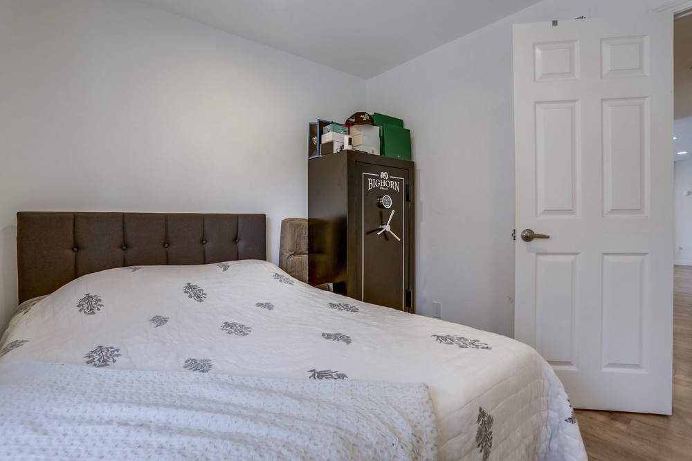 Virtual tour photo 25 of 32 for 10217 Via Del Sud