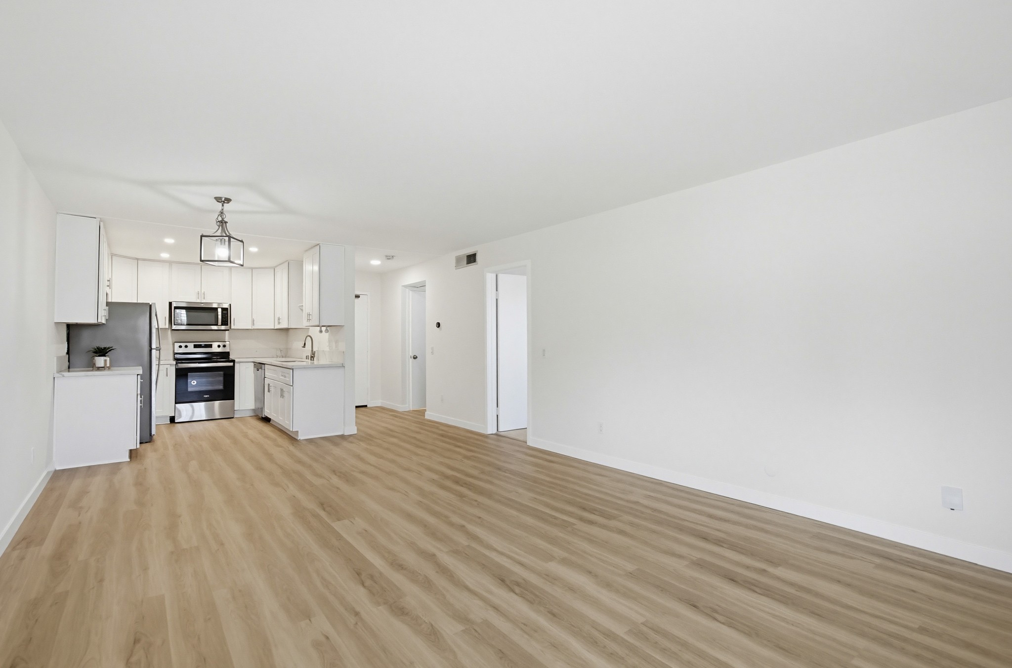Virtual tour photo 8 of 53 for 10225 Caminito Cuervo UNIT 146