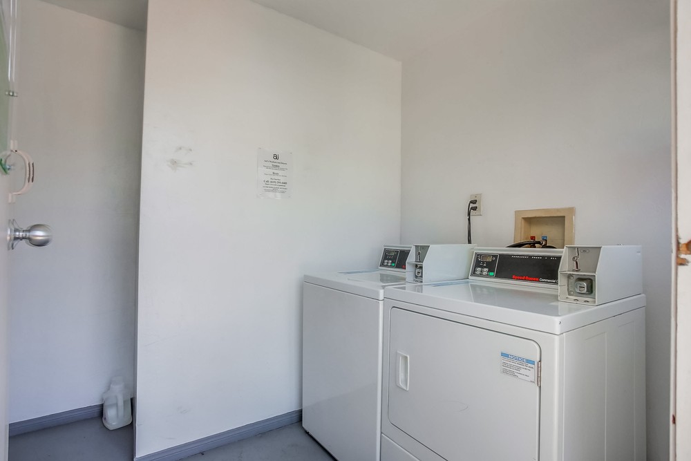 Virtual tour photo 26 of 30 for 1024 Turquoise Street Unit J