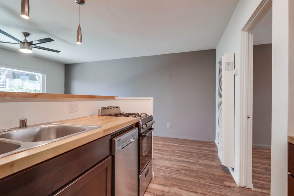 Virtual tour photo 19 of 27 for 1024 Turquoise St B