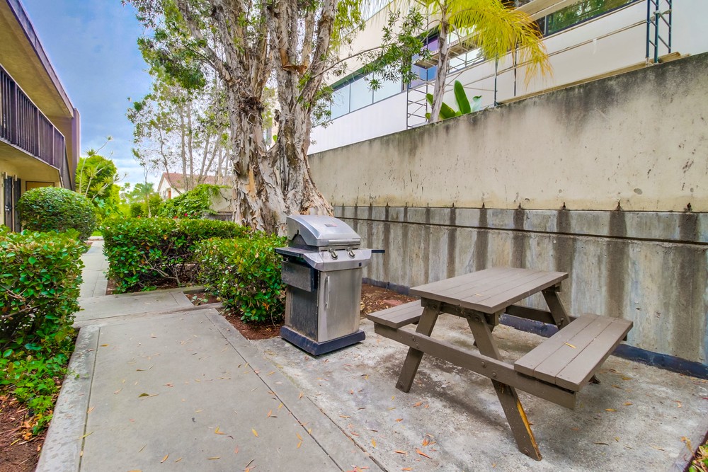 Virtual tour photo 23 of 23 for 1024 Turquoise St #F