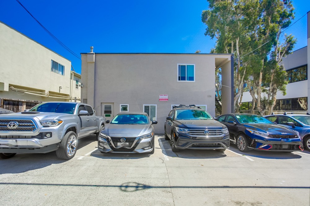 Virtual tour photo 25 of 32 for 1024 Turquoise St L