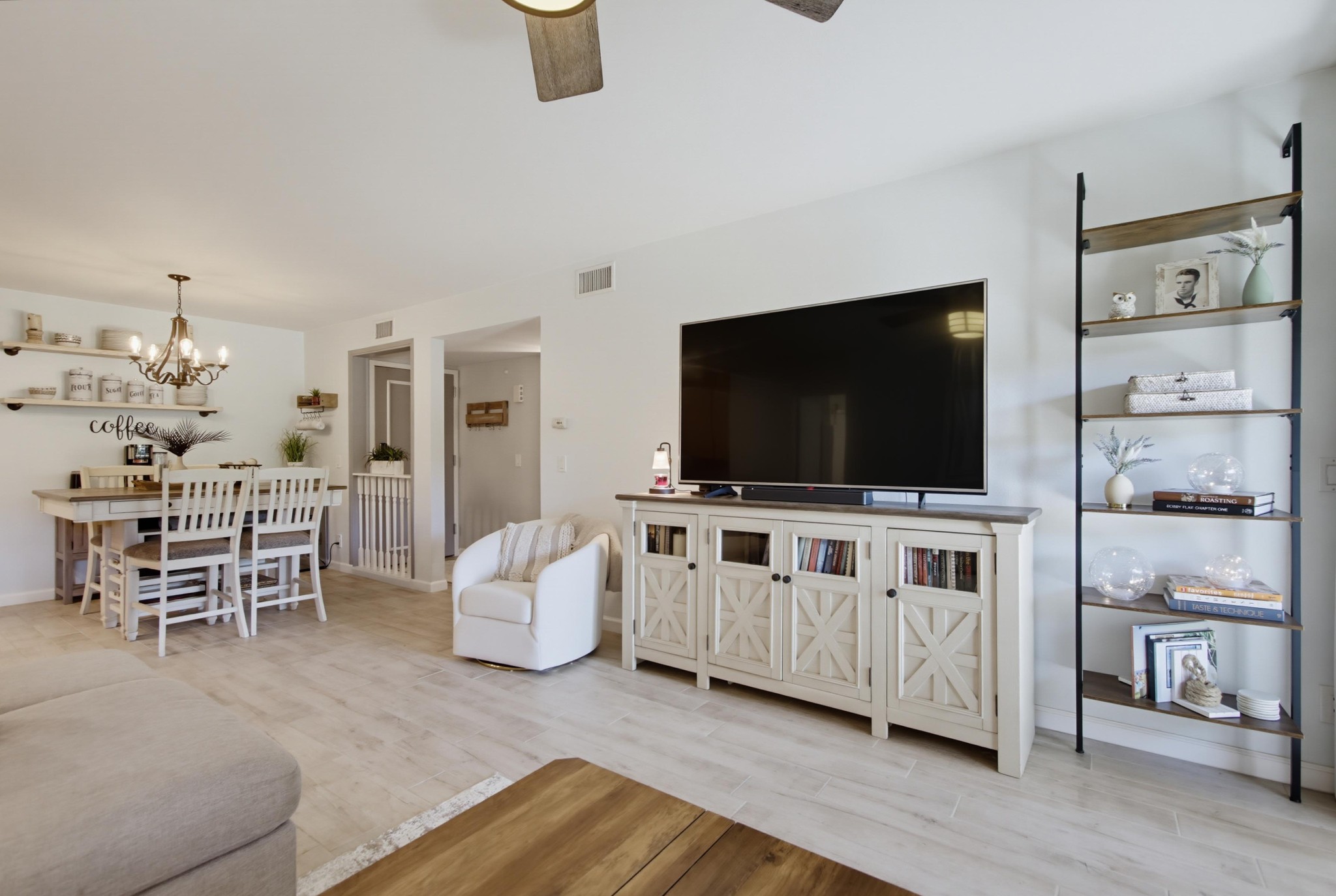 Virtual tour photo 11 of 79 for 10300 Caminito Cuervo