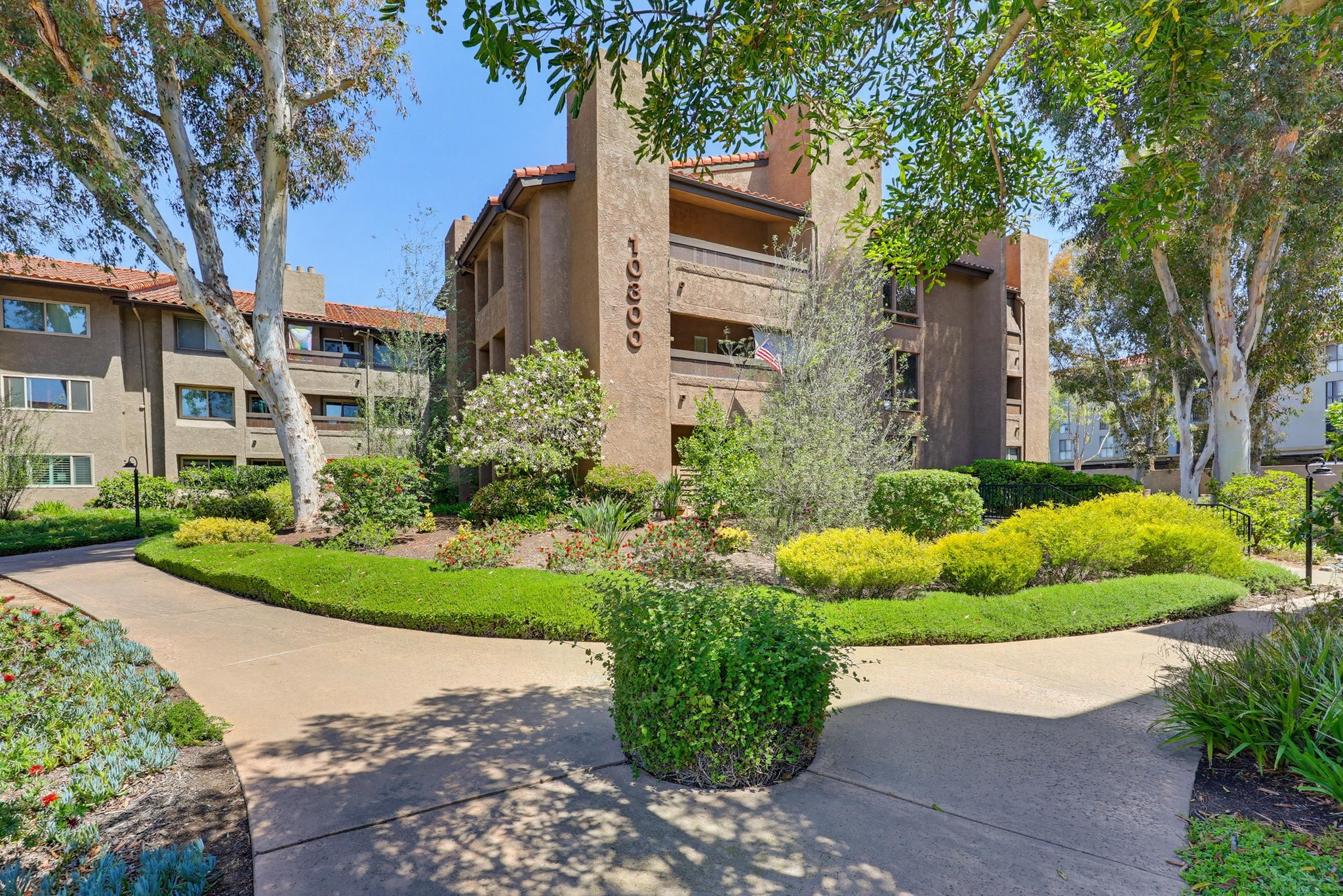 Virtual tour photo 1 of 51 for 10300 Caminito Cuervo UNIT 48