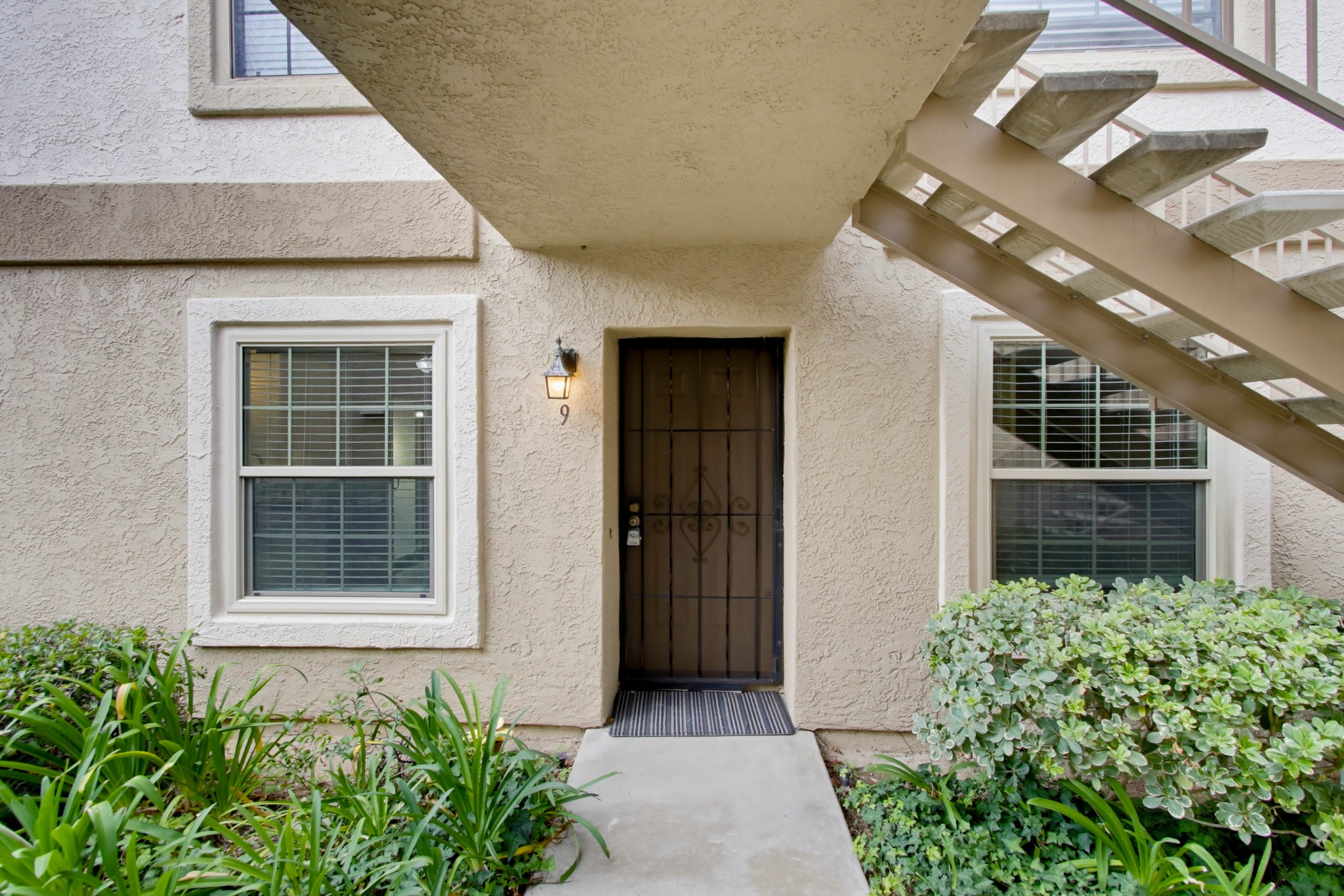 Virtual tour photo 5 of 36 for 10303 Azuaga St Unit 9