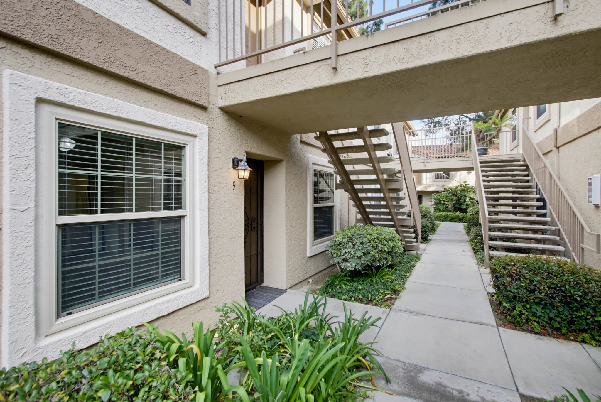 Virtual tour photo 6 of 36 for 10303 Azuaga St Unit 9