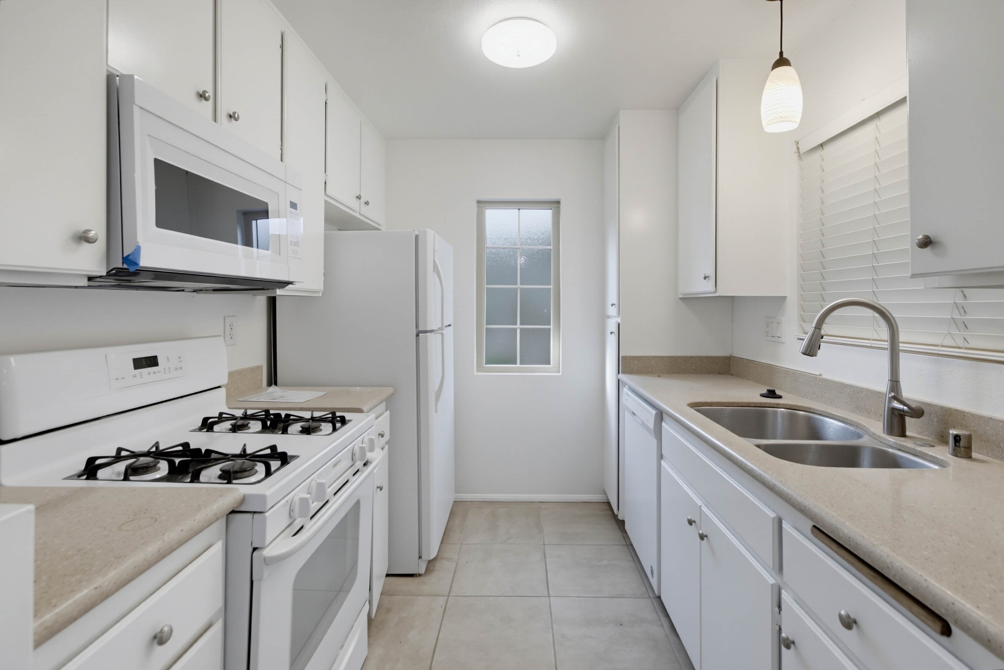 Virtual tour photo 12 of 36 for 10303 Azuaga St Unit 9