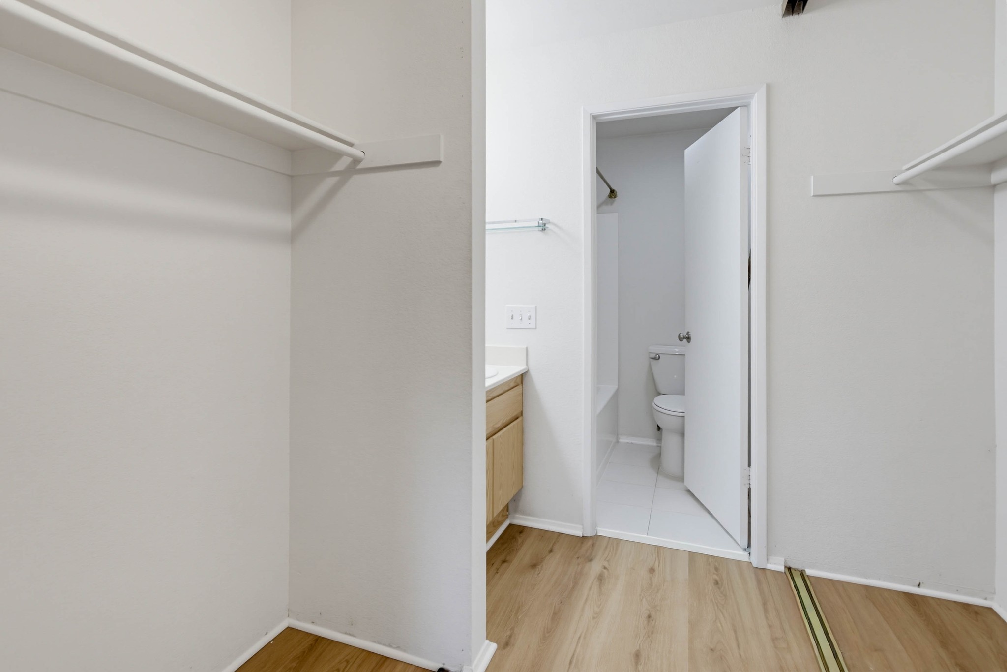 Virtual tour photo 25 of 36 for 10303 Azuaga St Unit 9