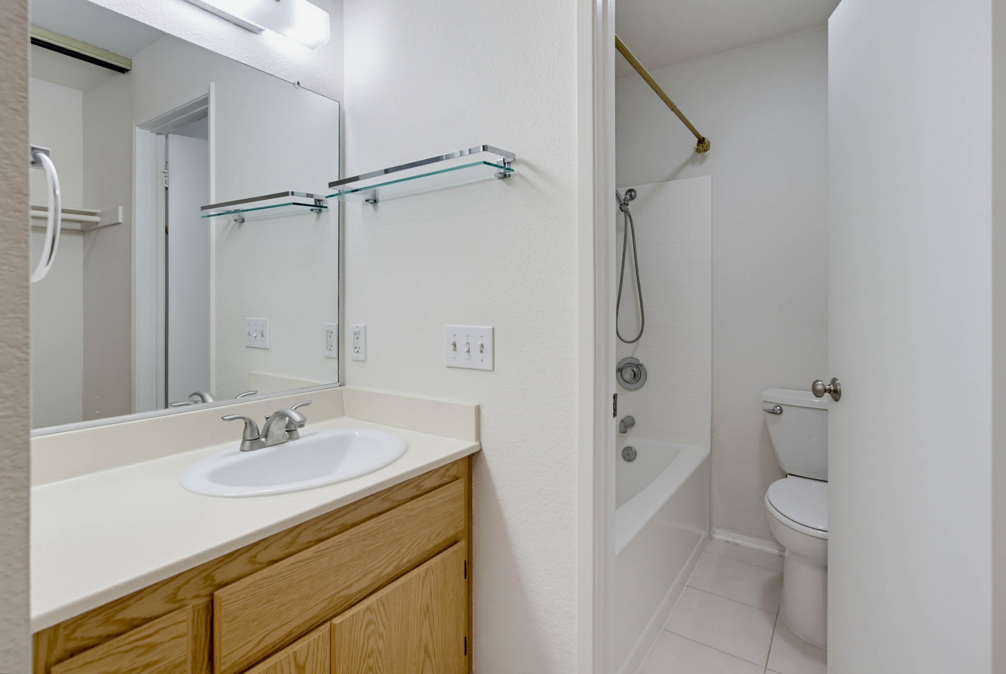 Virtual tour photo 26 of 36 for 10303 Azuaga St Unit 9