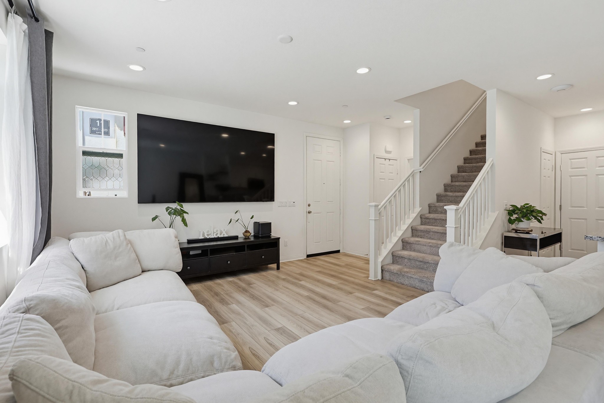 Virtual tour photo 10 of 62 for 10325 Graphite St
