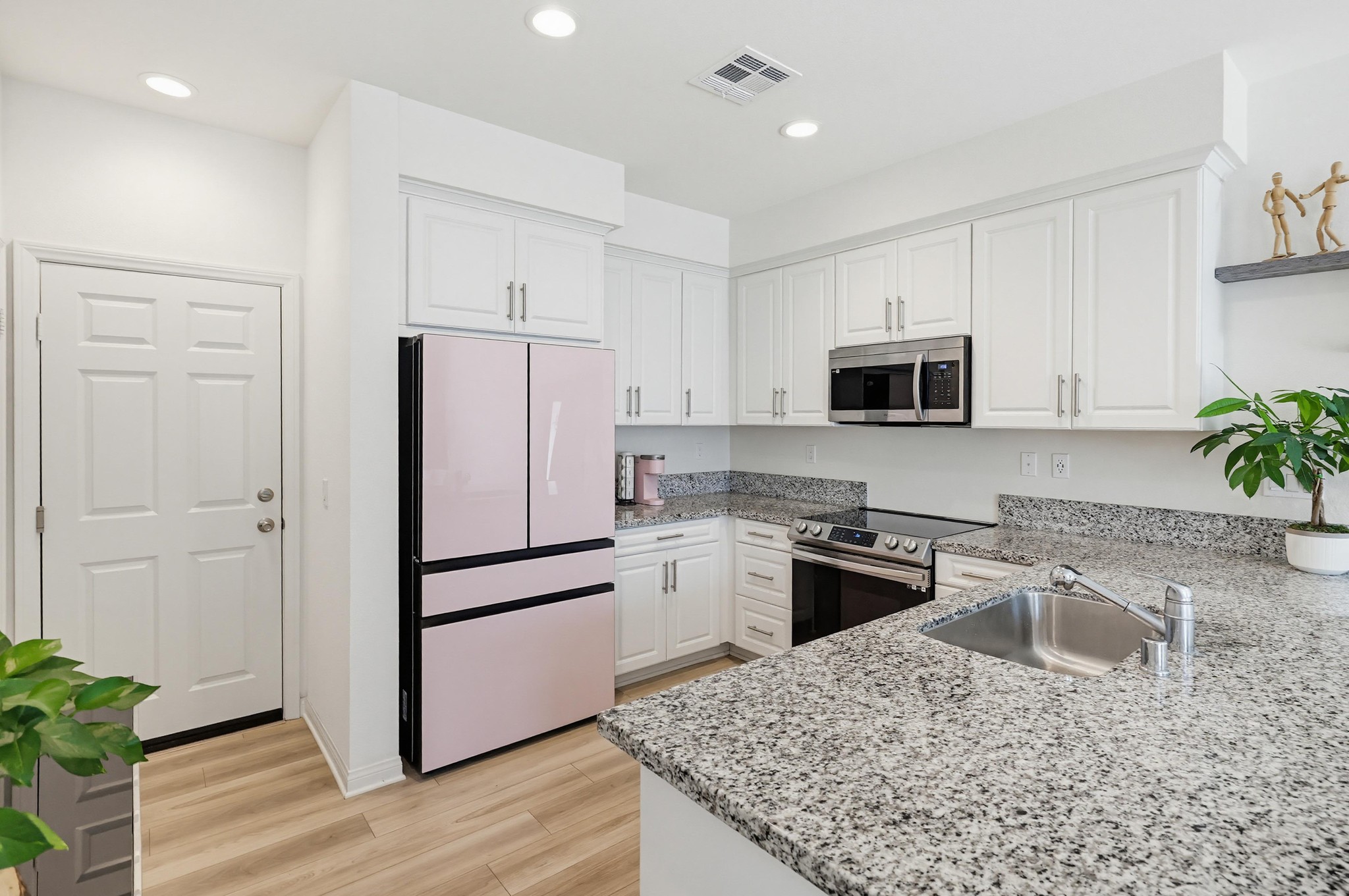 Virtual tour photo 15 of 62 for 10325 Graphite St