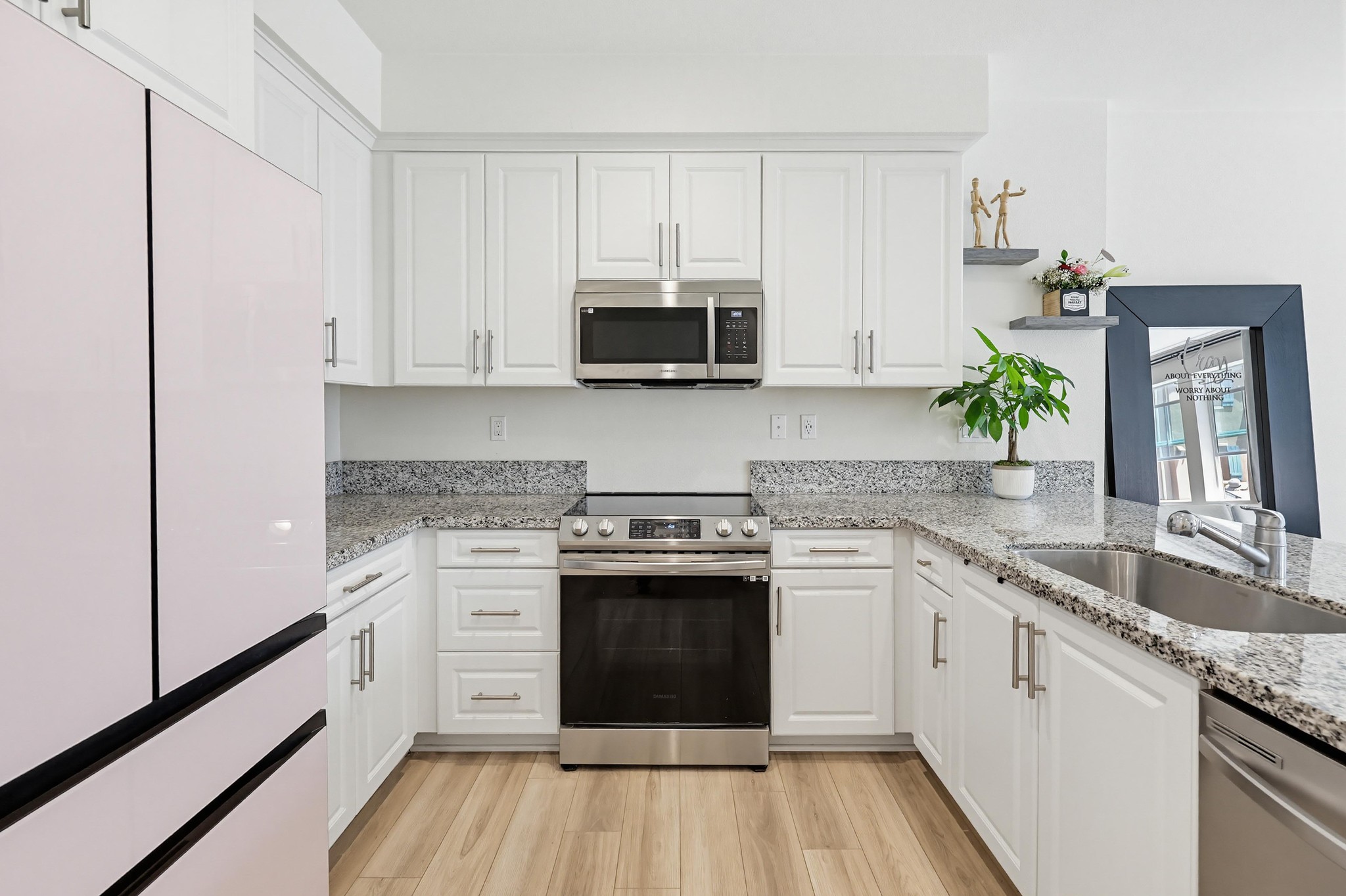 Virtual tour photo 18 of 62 for 10325 Graphite St
