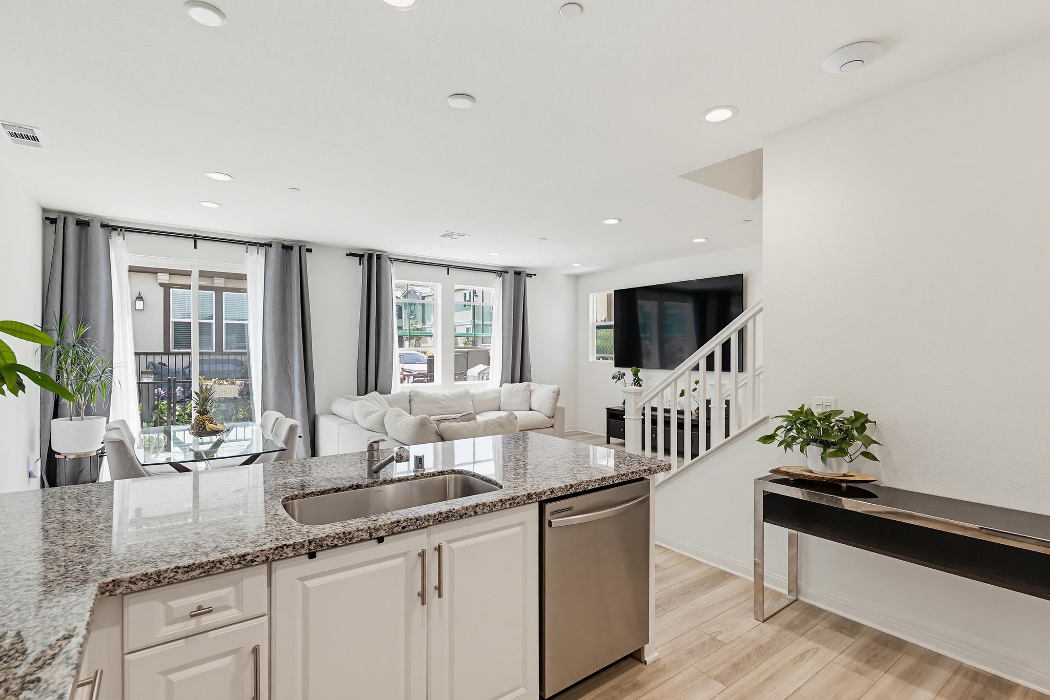 Virtual tour photo 21 of 62 for 10325 Graphite St