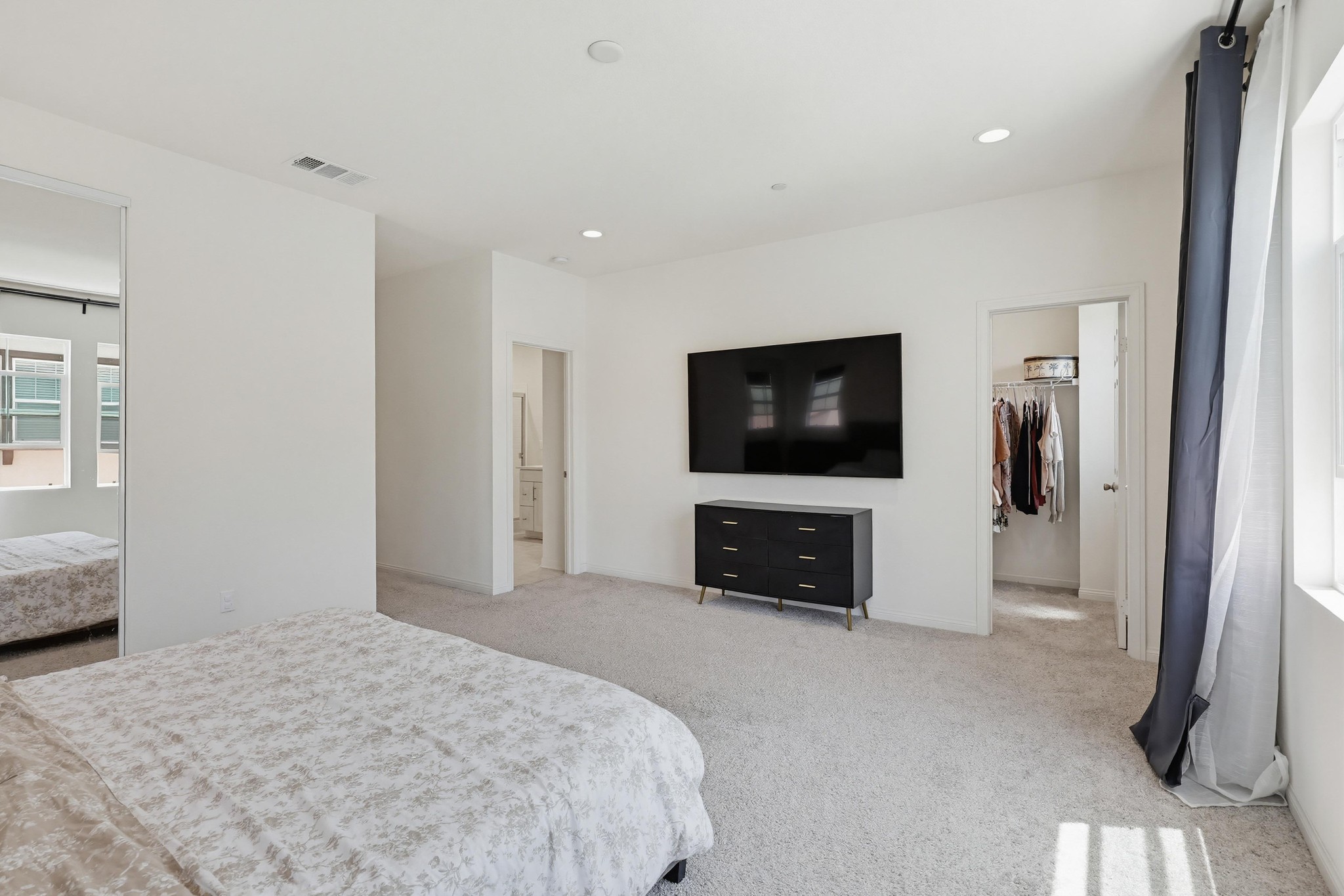 Virtual tour photo 28 of 62 for 10325 Graphite St