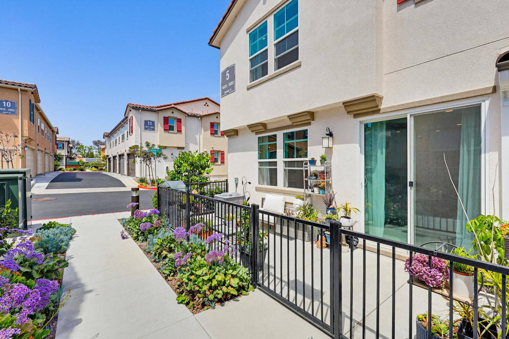 Virtual tour photo 48 of 62 for 10325 Graphite St