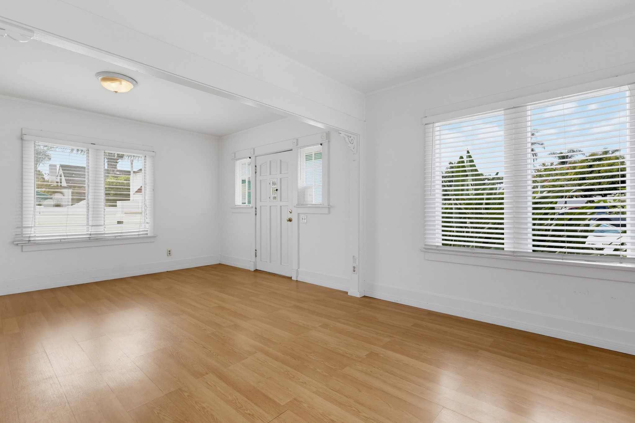 Virtual tour photo 15 of 50 for 1033 Isabella Ave