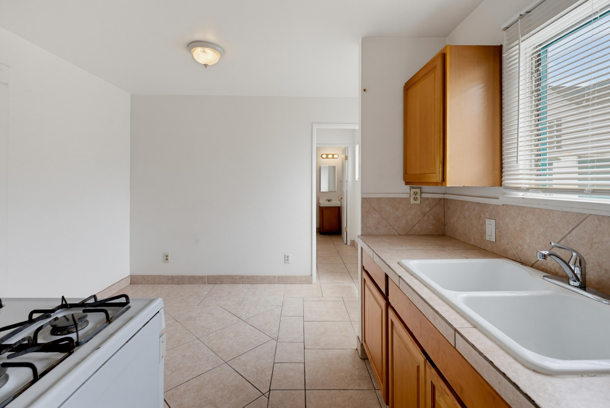 Virtual tour photo 17 of 50 for 1033 Isabella Ave