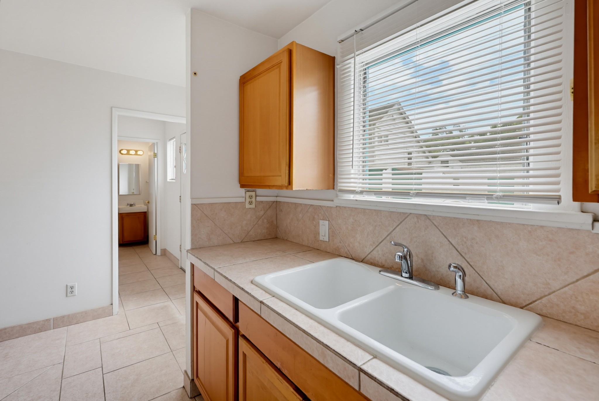 Virtual tour photo 18 of 50 for 1033 Isabella Ave