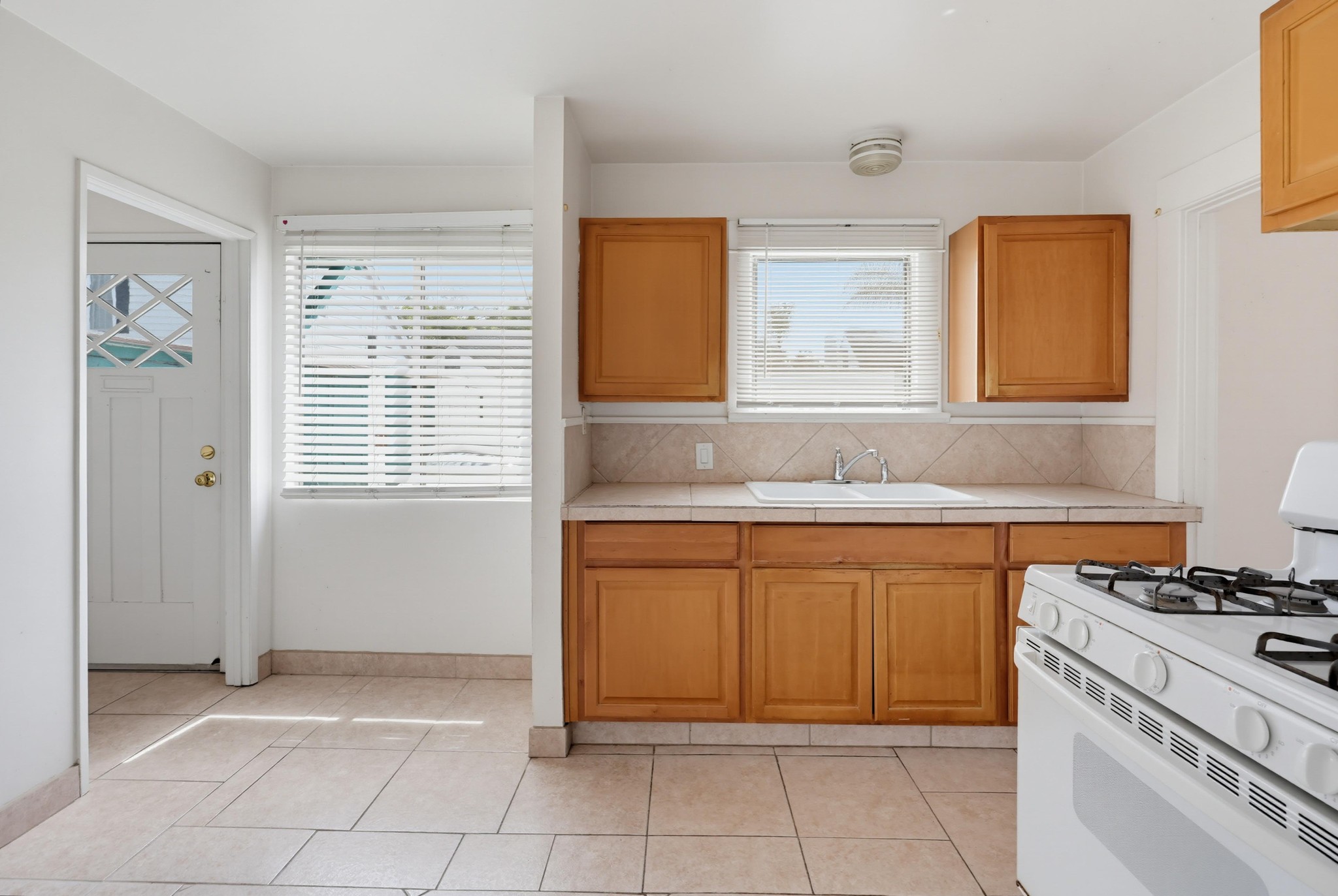 Virtual tour photo 23 of 50 for 1033 Isabella Ave