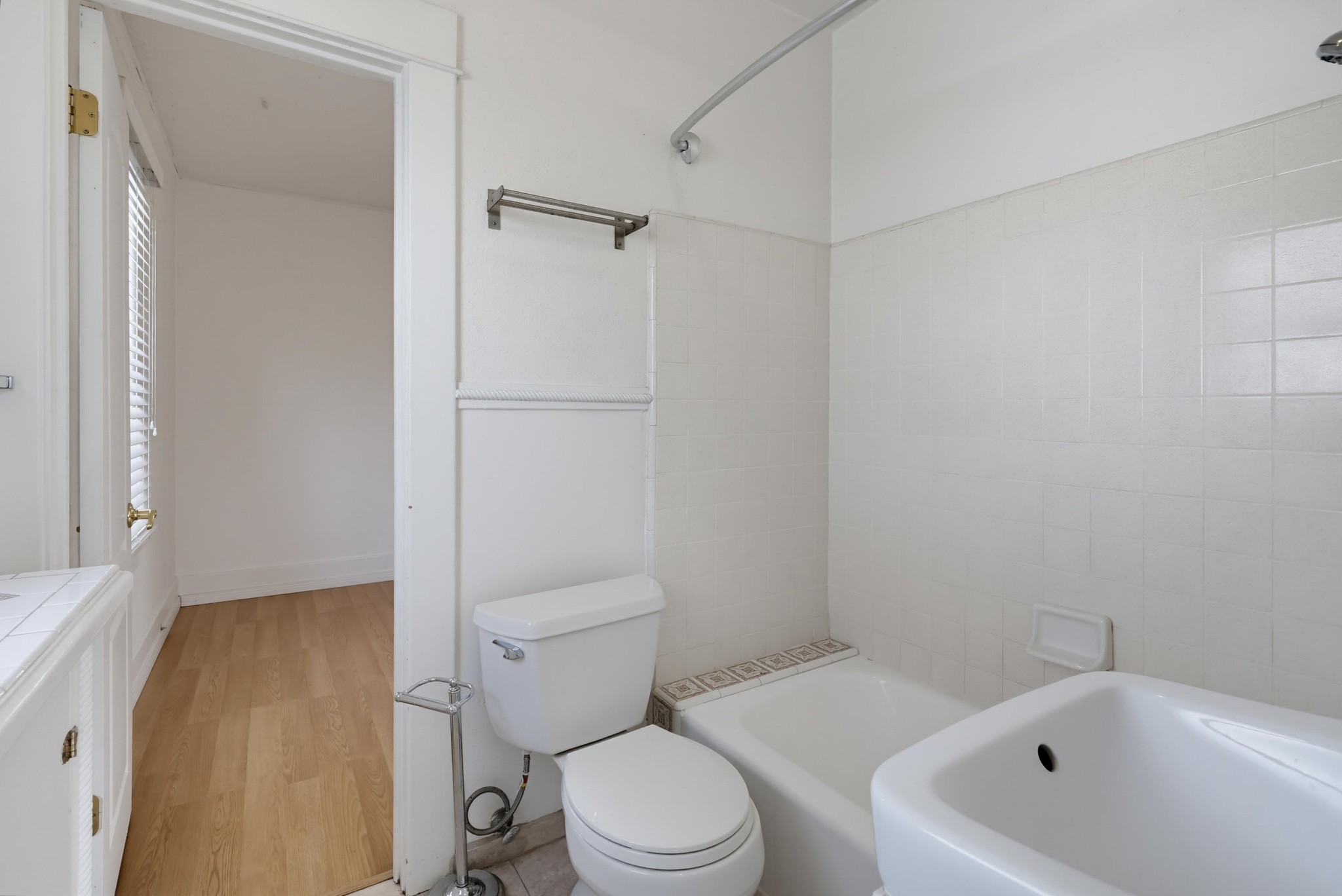 Virtual tour photo 24 of 50 for 1033 Isabella Ave