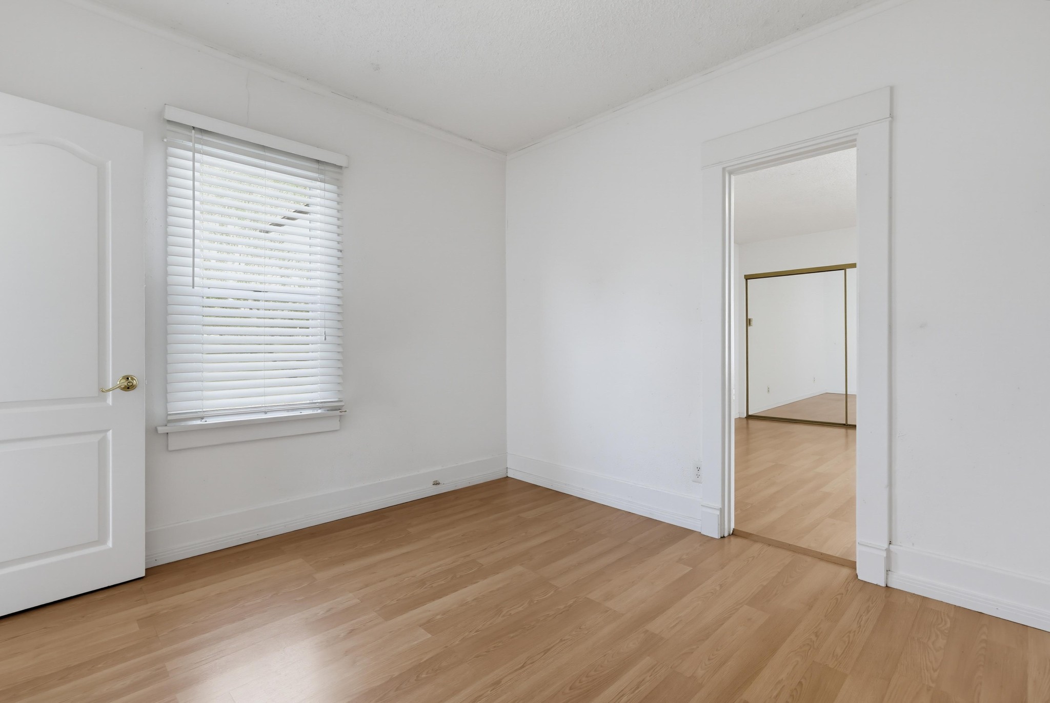 Virtual tour photo 26 of 50 for 1033 Isabella Ave