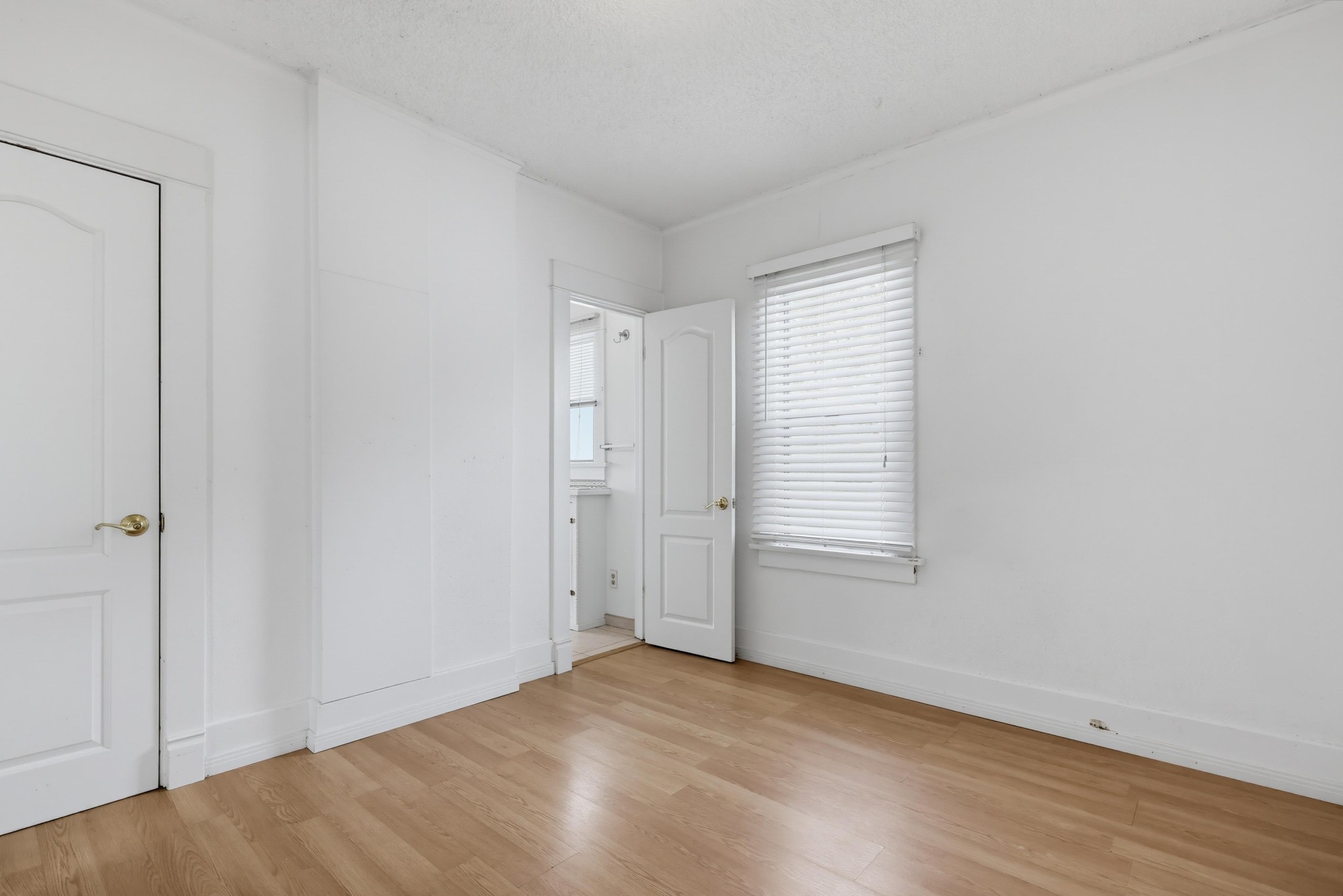 Virtual tour photo 27 of 50 for 1033 Isabella Ave
