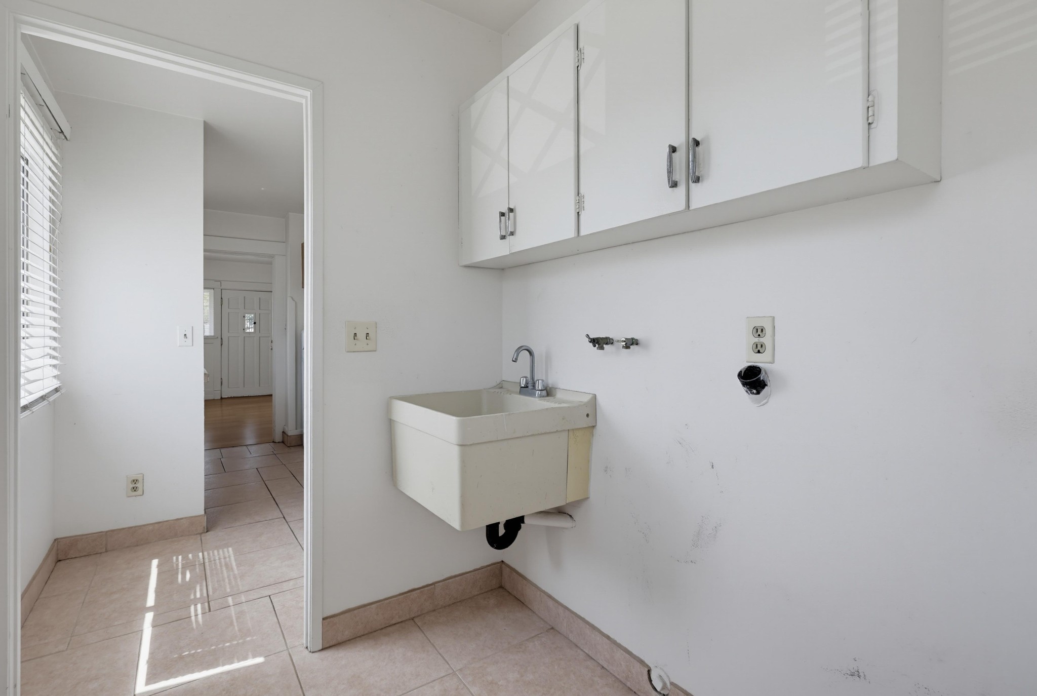 Virtual tour photo 34 of 50 for 1033 Isabella Ave