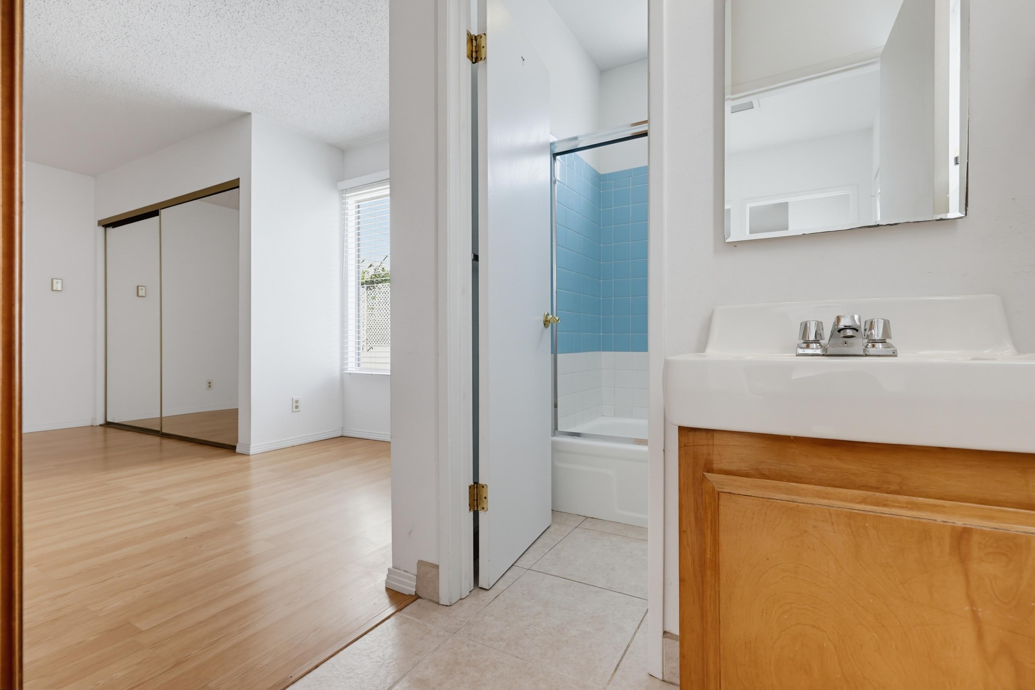 Virtual tour photo 36 of 50 for 1033 Isabella Ave