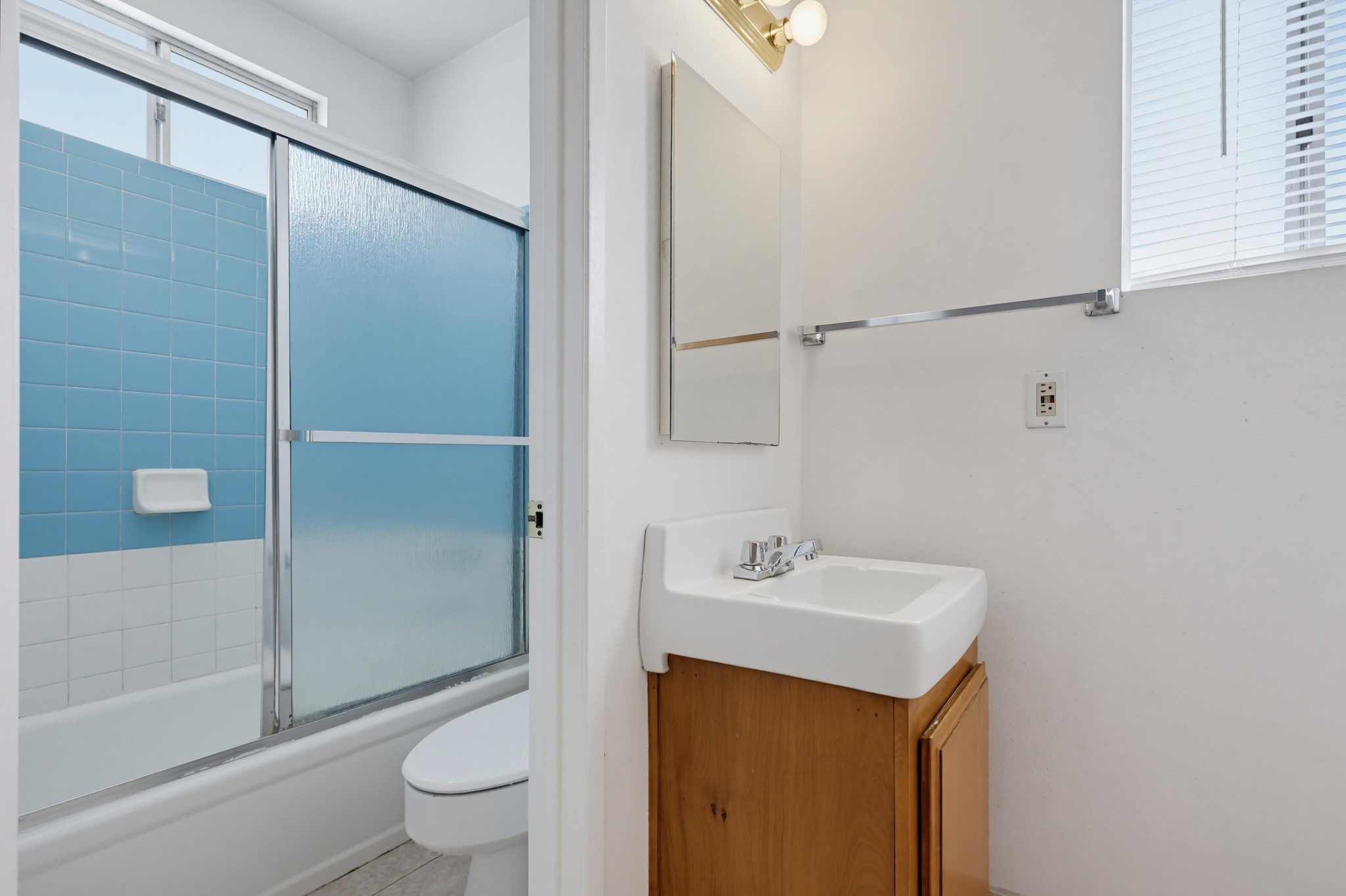 Virtual tour photo 37 of 50 for 1033 Isabella Ave