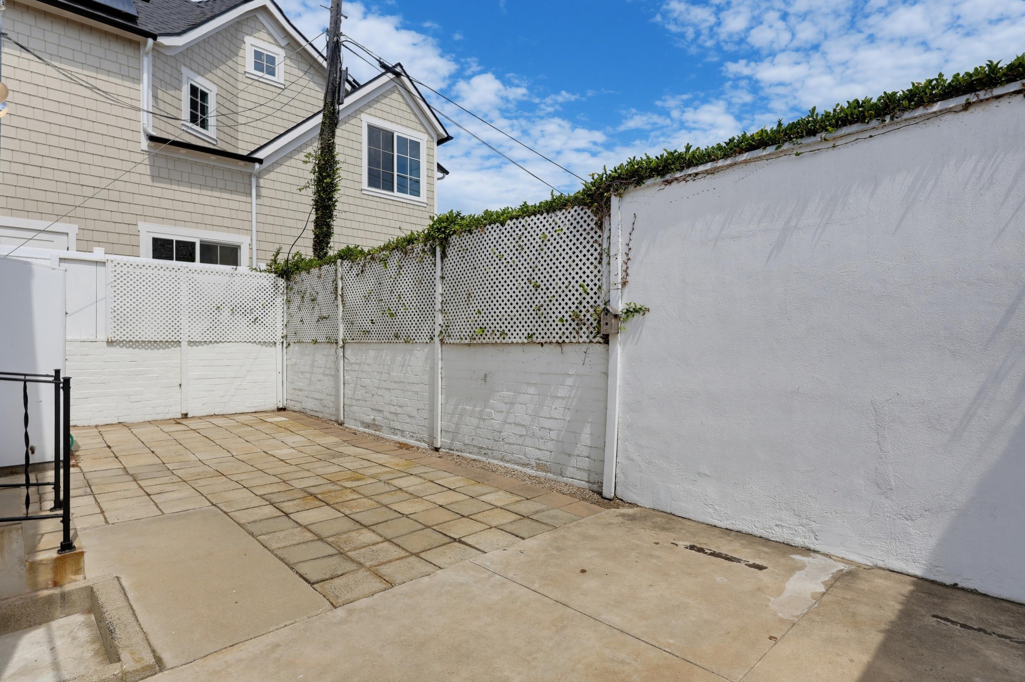 Virtual tour photo 41 of 50 for 1033 Isabella Ave