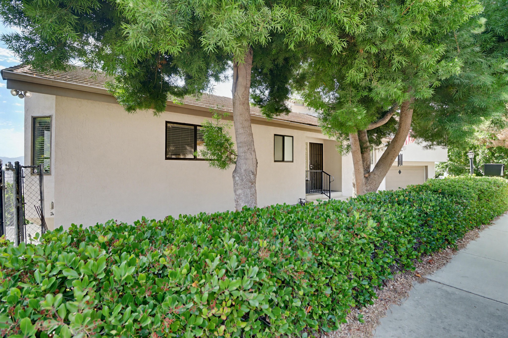 Virtual tour photo 4 of 74 for 1033 Loma Portal Dr