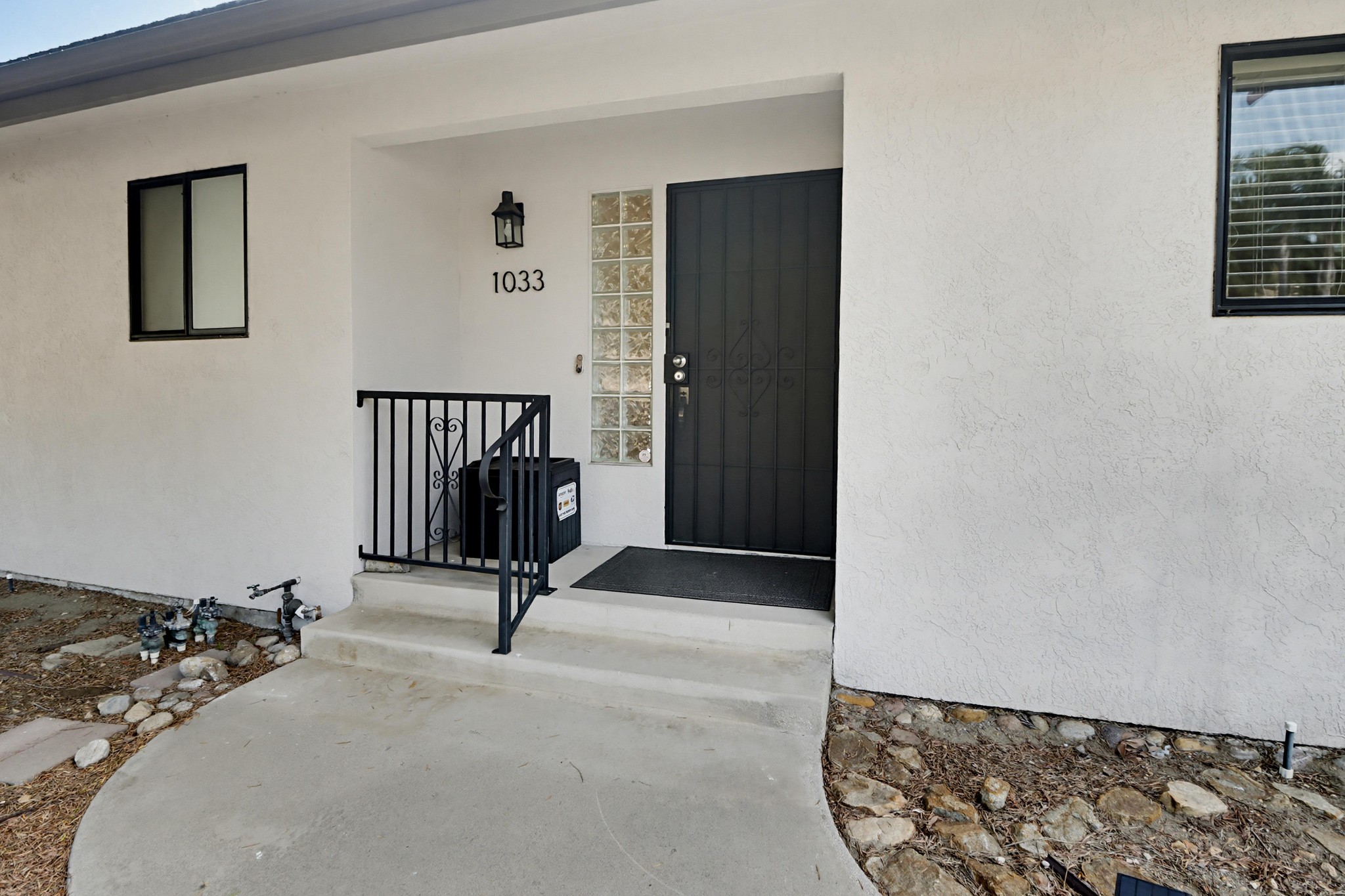 Virtual tour photo 5 of 74 for 1033 Loma Portal Dr