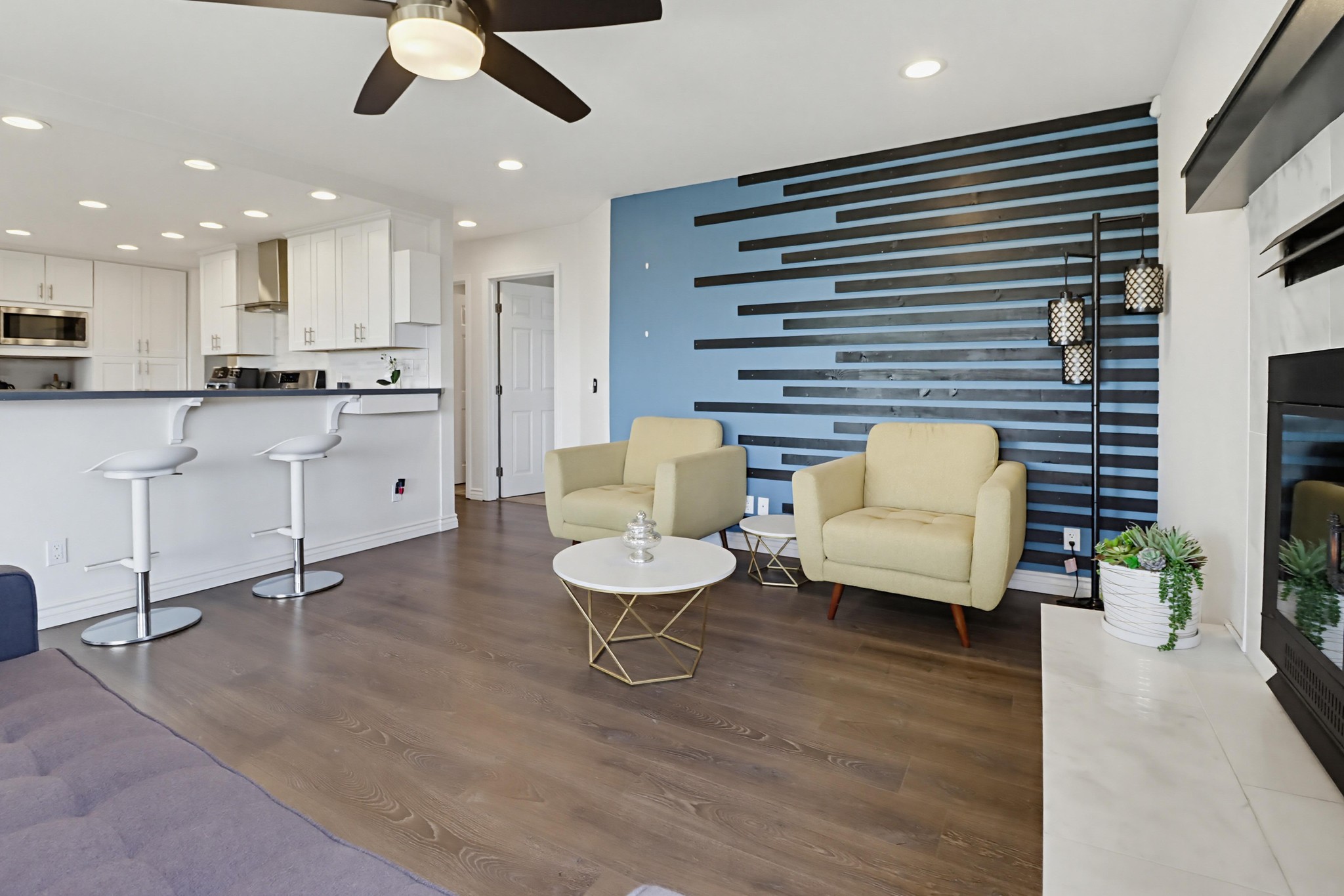 Virtual tour photo 7 of 74 for 1033 Loma Portal Dr