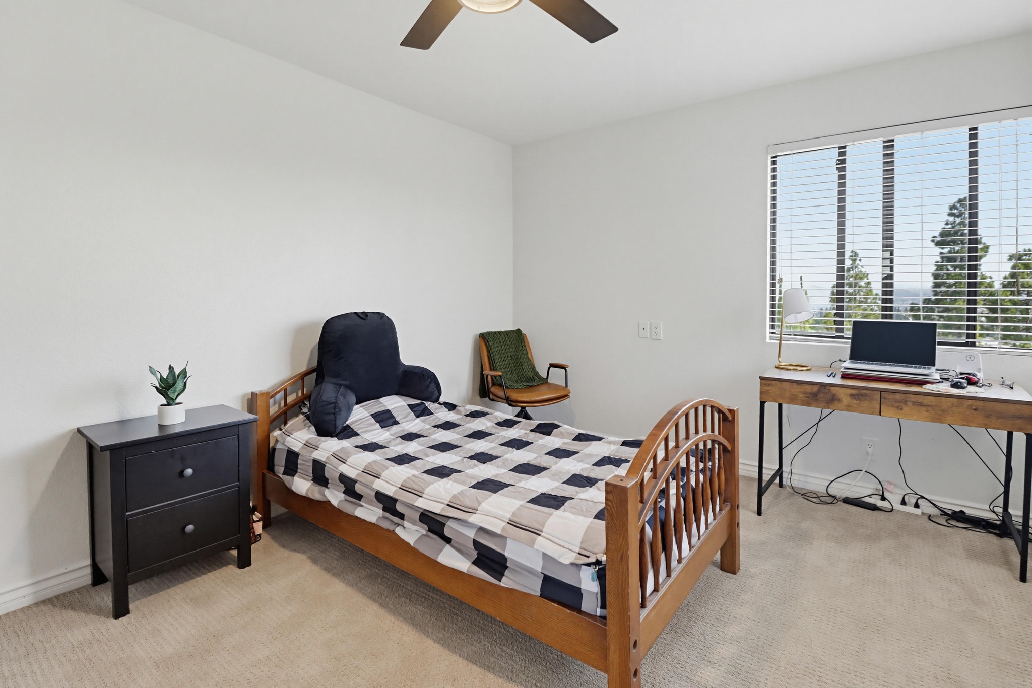 Virtual tour photo 32 of 74 for 1033 Loma Portal Dr