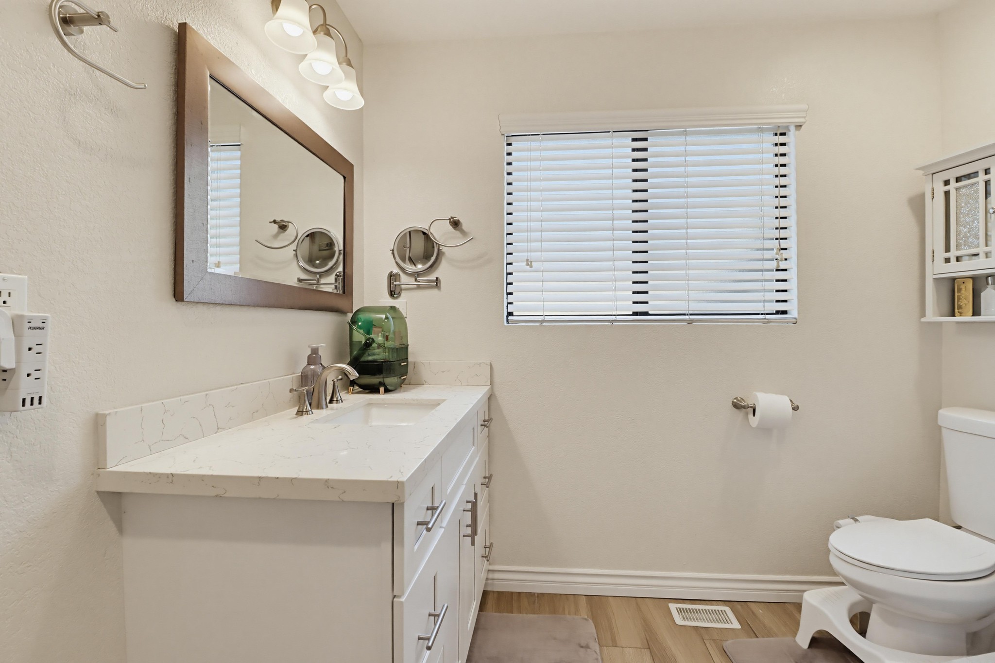 Virtual tour photo 43 of 74 for 1033 Loma Portal Dr