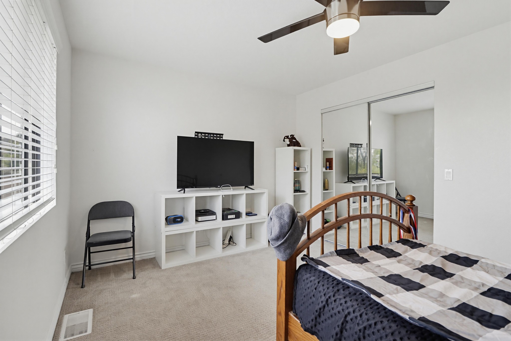 Virtual tour photo 47 of 74 for 1033 Loma Portal Dr
