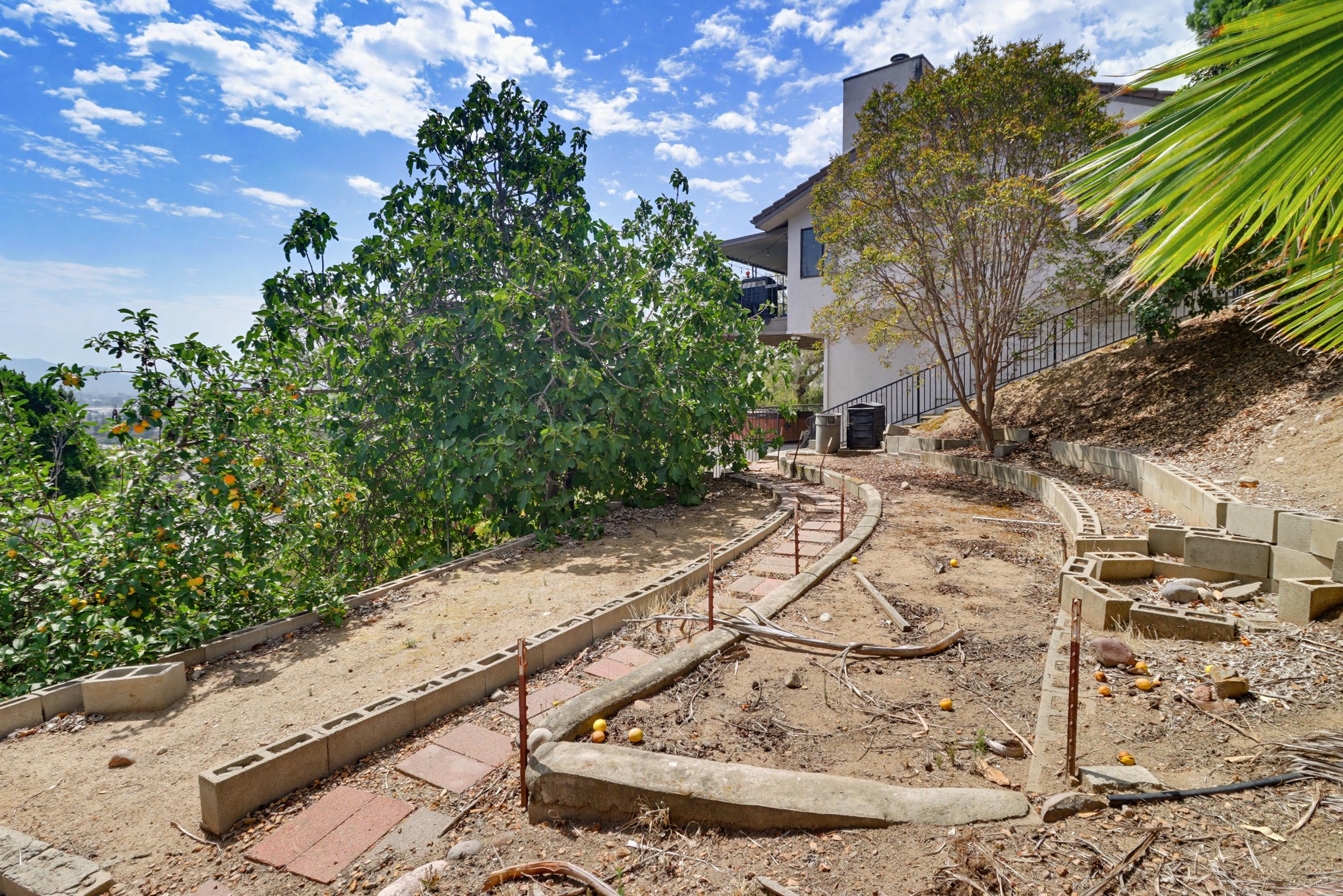 Virtual tour photo 63 of 74 for 1033 Loma Portal Dr