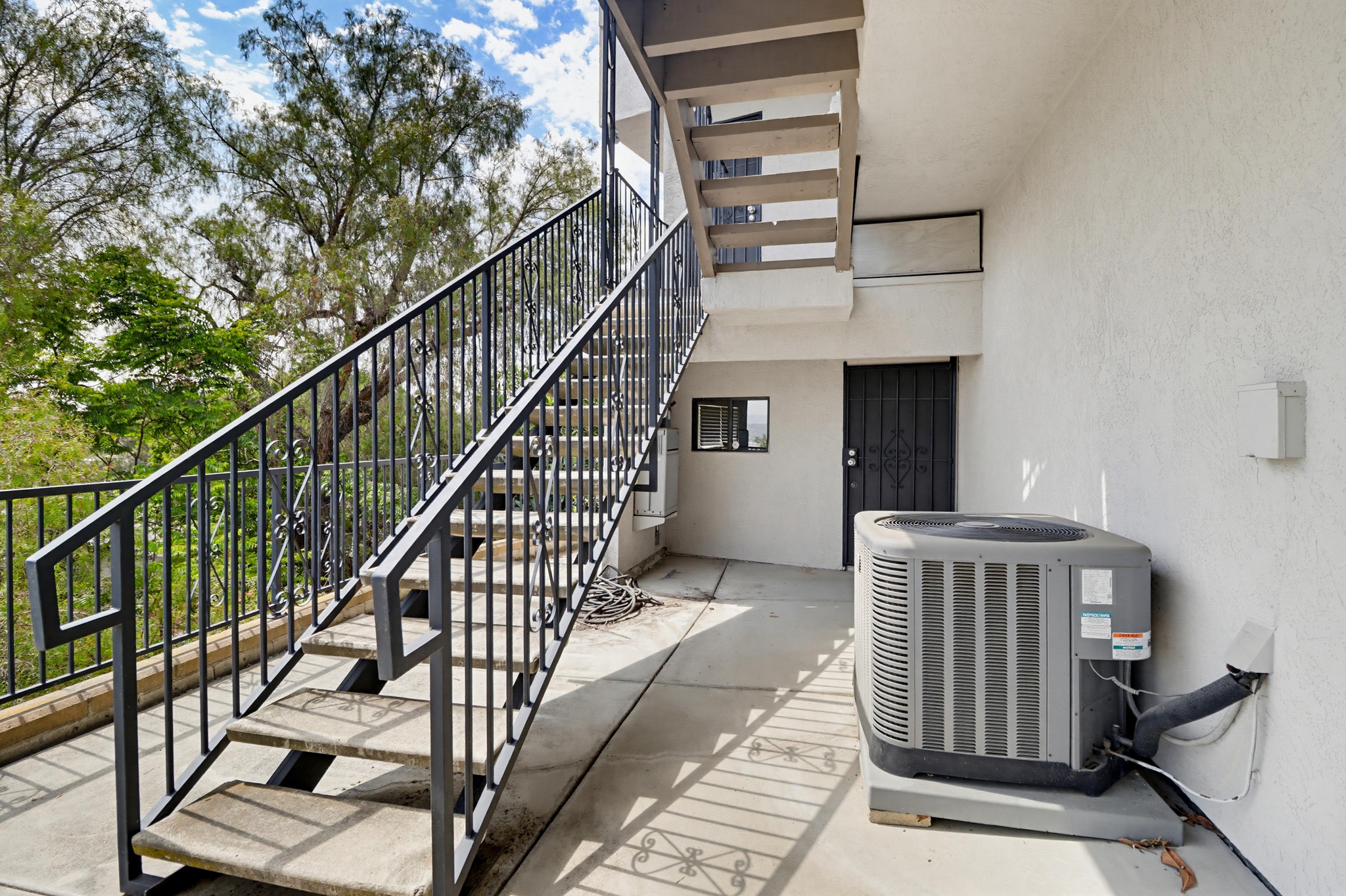 Virtual tour photo 65 of 74 for 1033 Loma Portal Dr