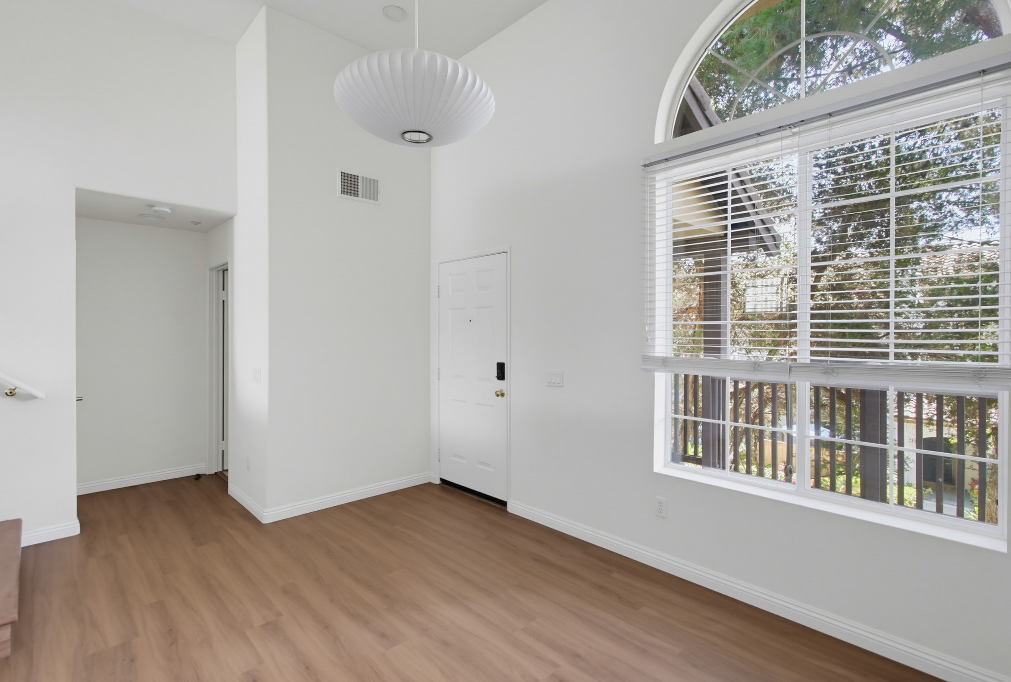 Virtual tour photo 10 of 46 for 10330 Wateridge Cir Unit 293