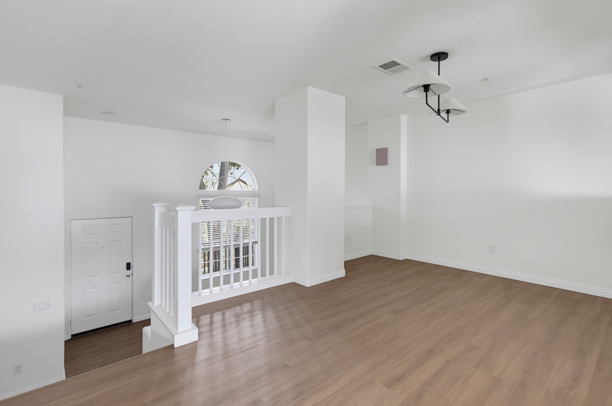 Virtual tour photo 13 of 46 for 10330 Wateridge Cir Unit 293