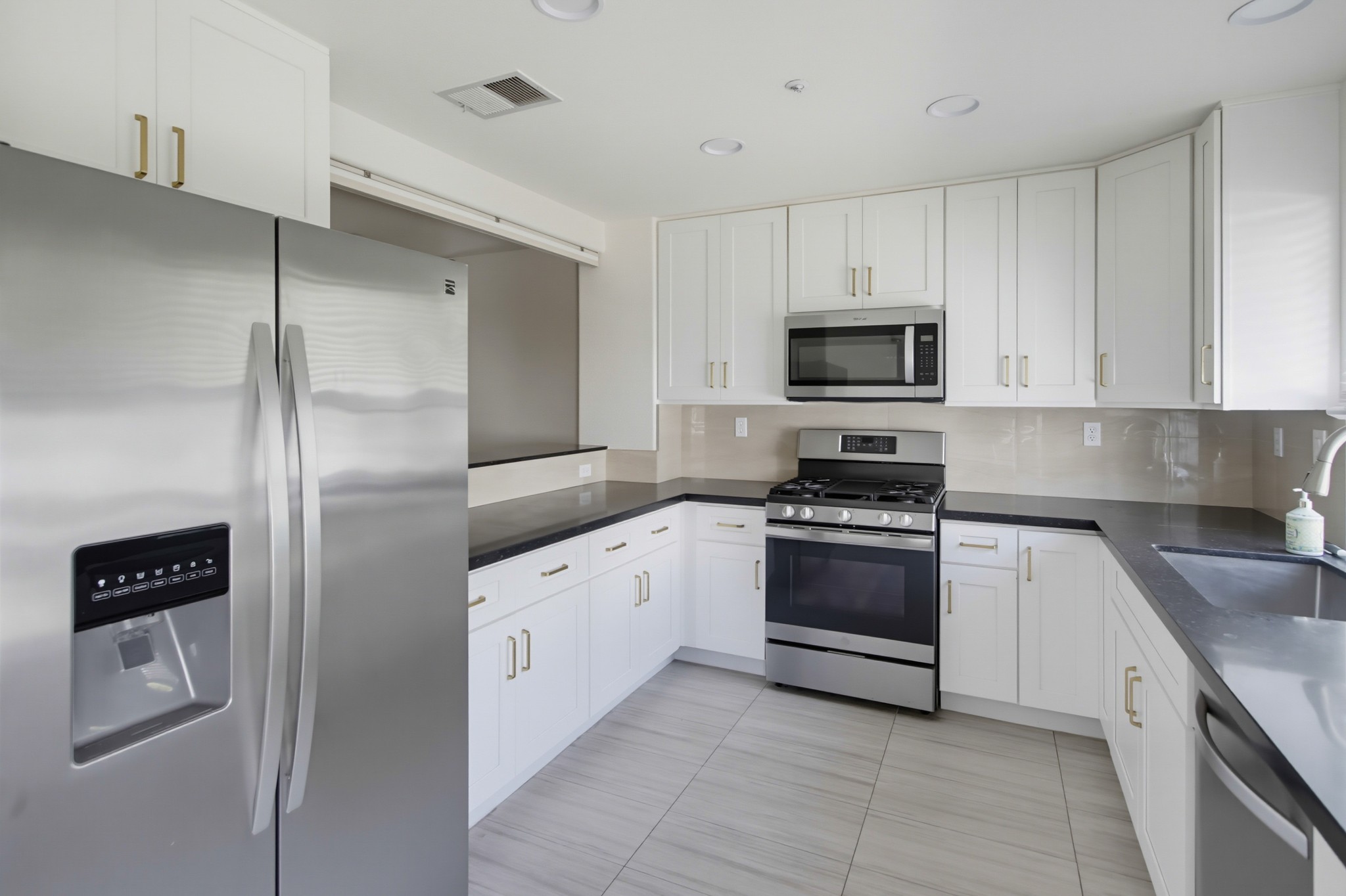 Virtual tour photo 18 of 46 for 10330 Wateridge Cir Unit 293