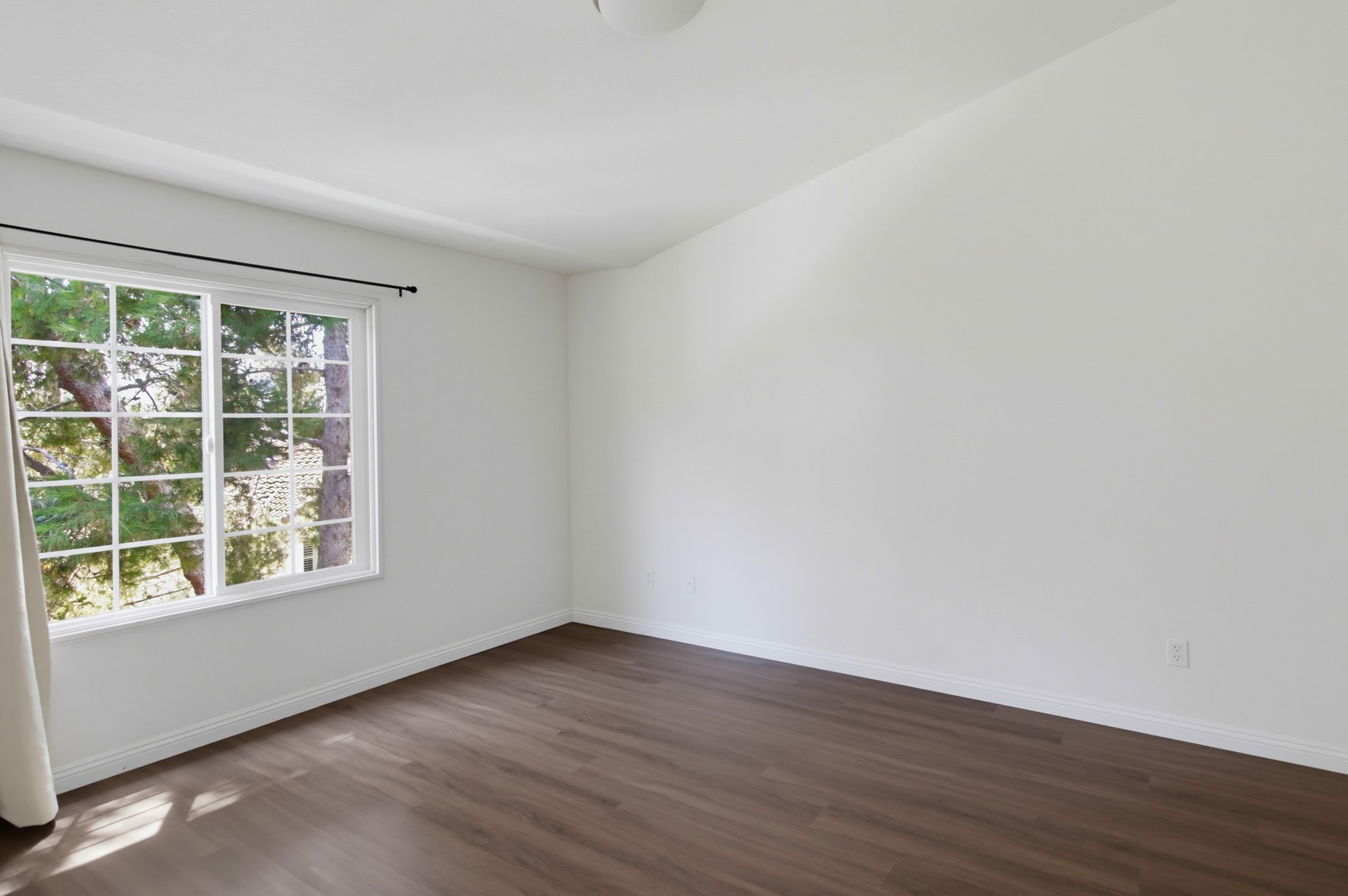 Virtual tour photo 25 of 46 for 10330 Wateridge Cir Unit 293