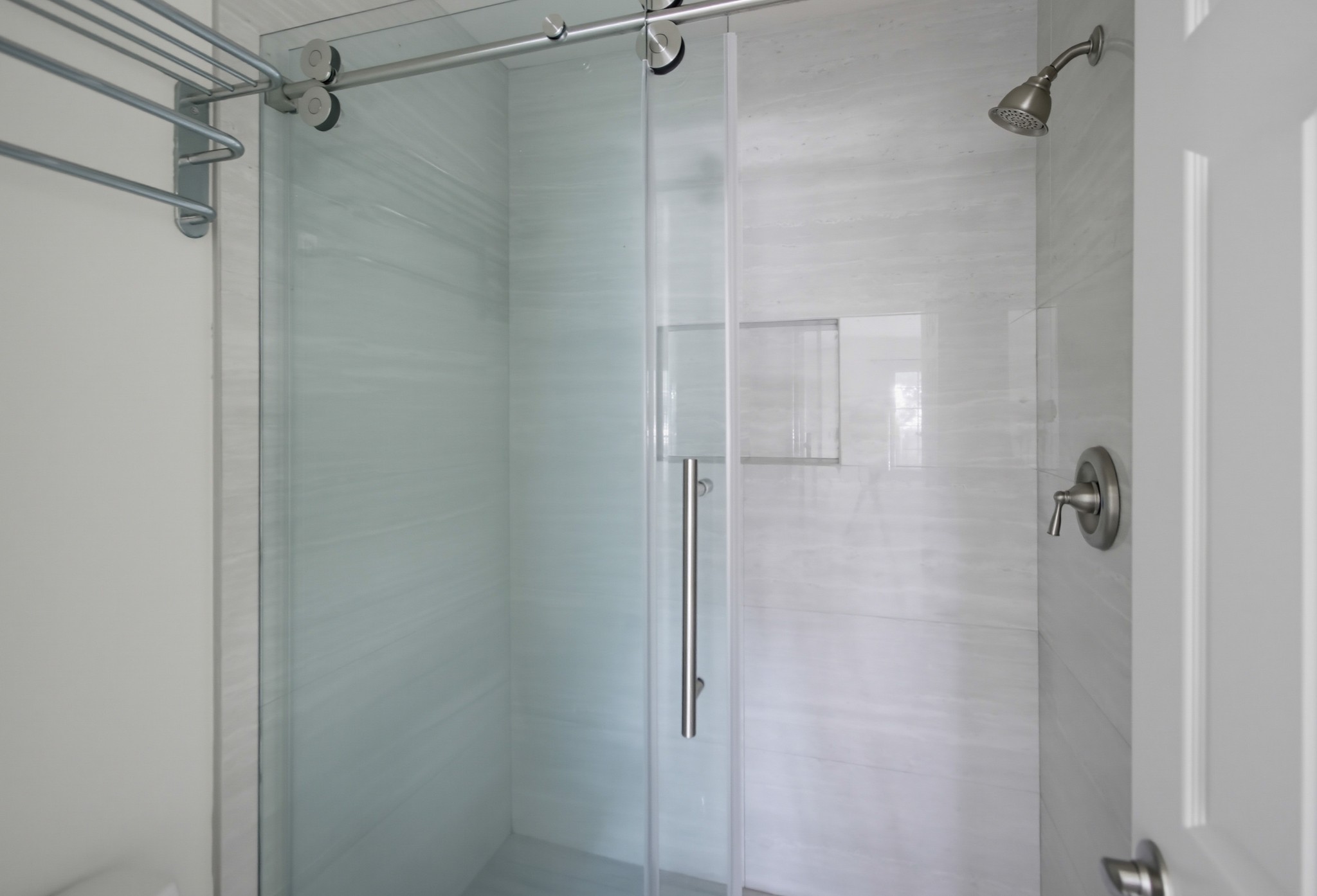 Virtual tour photo 29 of 46 for 10330 Wateridge Cir Unit 293