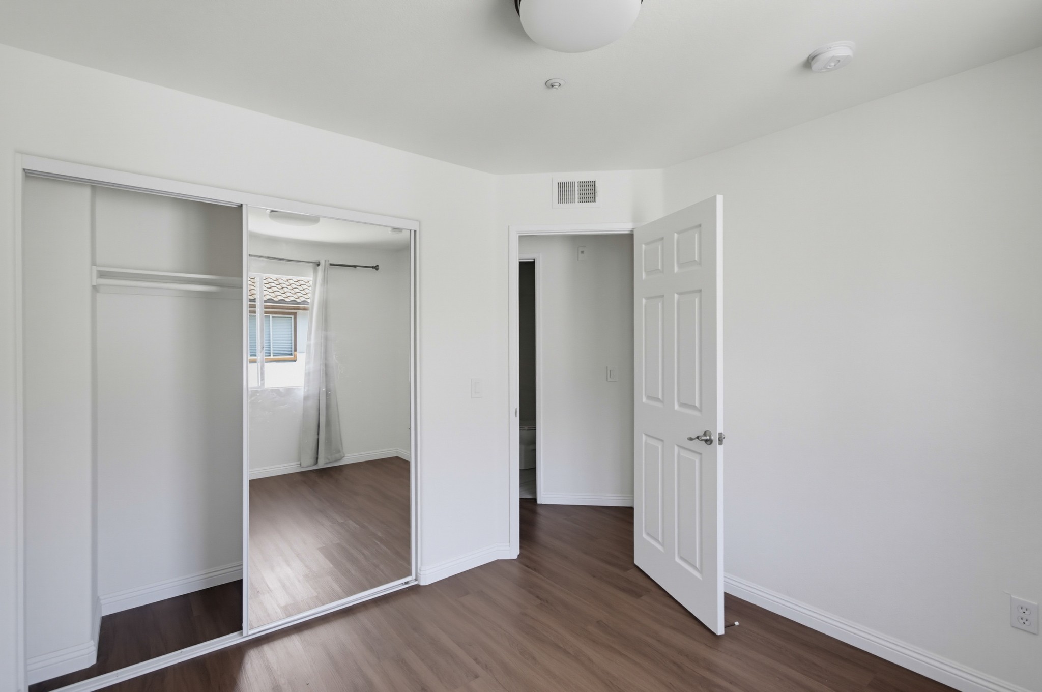 Virtual tour photo 36 of 46 for 10330 Wateridge Cir Unit 293