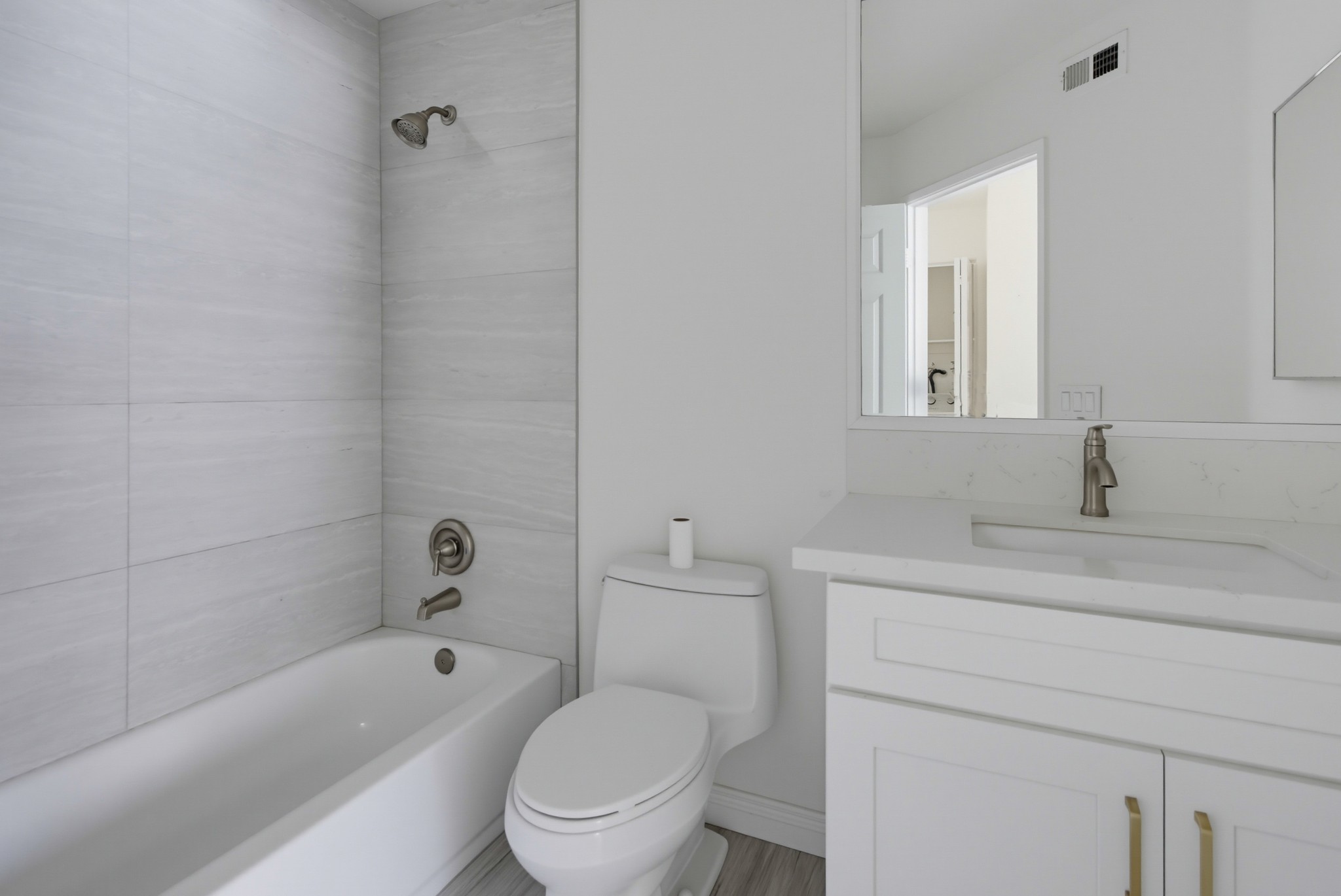 Virtual tour photo 37 of 46 for 10330 Wateridge Cir Unit 293