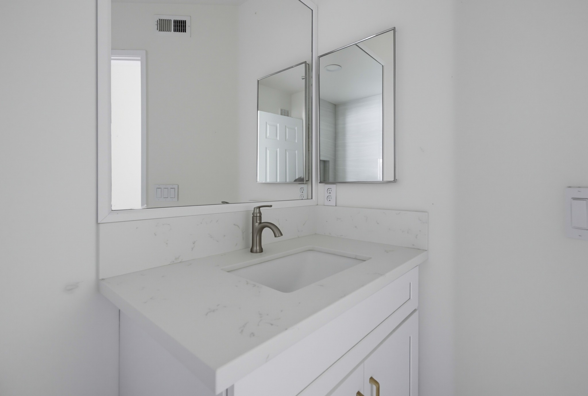 Virtual tour photo 39 of 46 for 10330 Wateridge Cir Unit 293